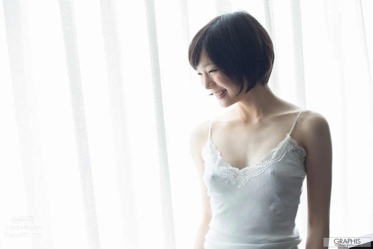 [Graphis] 2015.09.07 Summer Special 2015 鈴村 あいり page 105