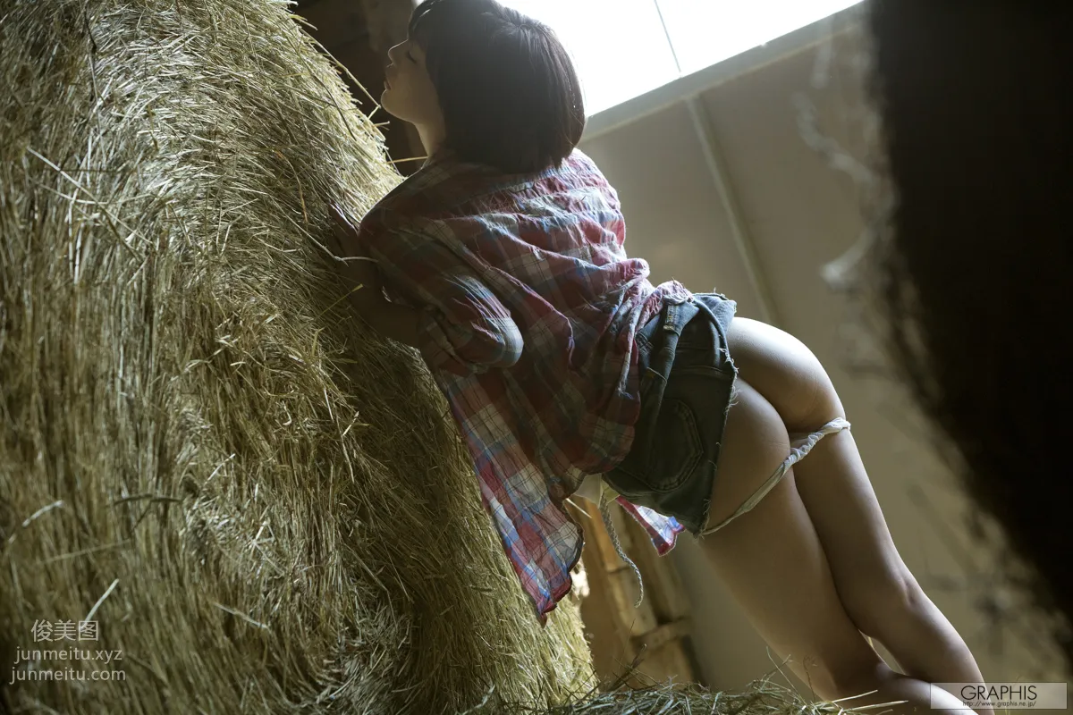 [Graphis] 2015.09.07 Summer Special 2015 鈴村 あいり page 156