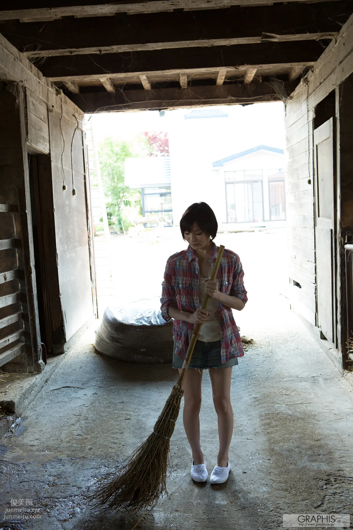 [Graphis] 2015.09.07 Summer Special 2015 鈴村 あいり page 148