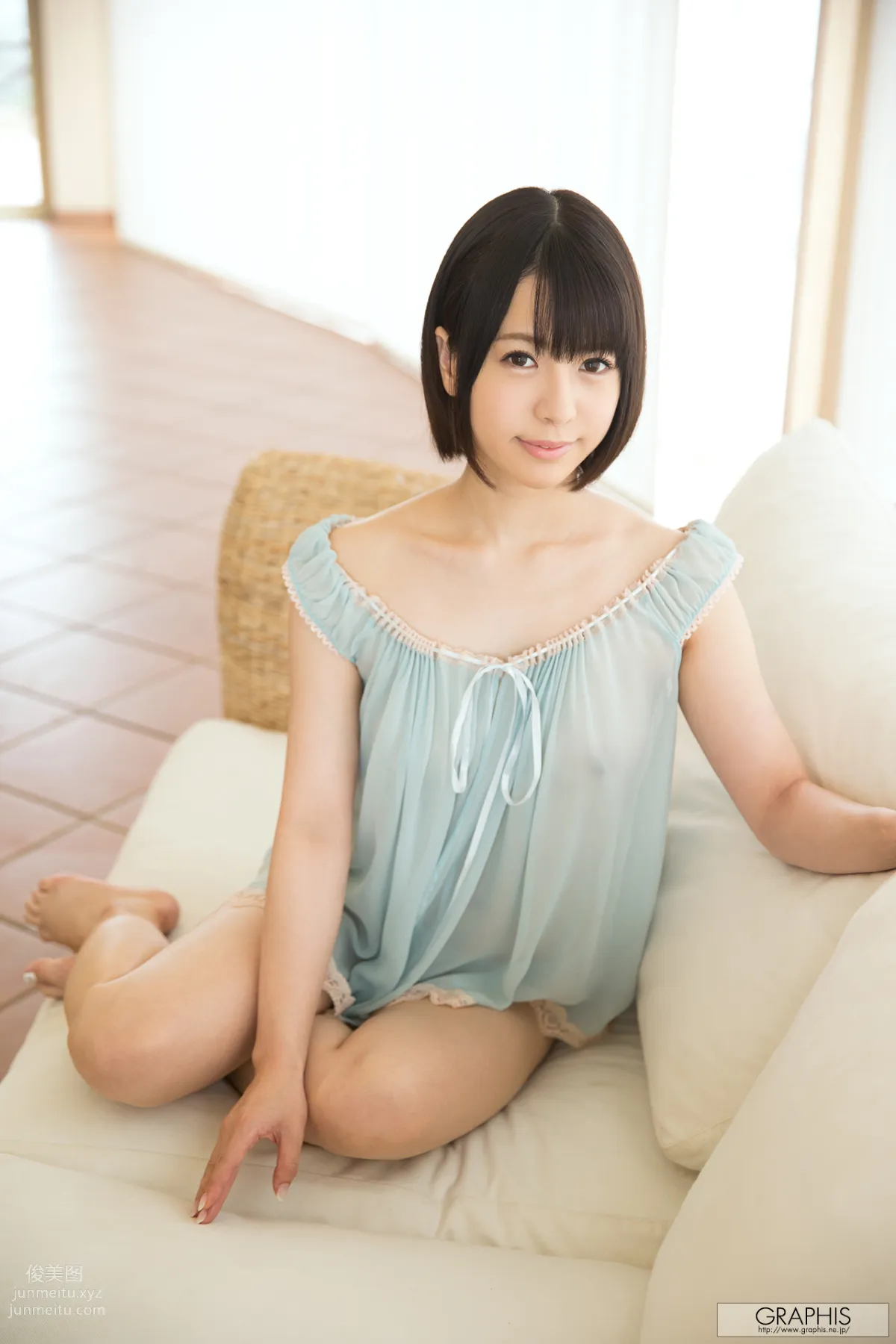 [Graphis] 2015.09.18 初脫ぎ娘 永倉 せな page 99