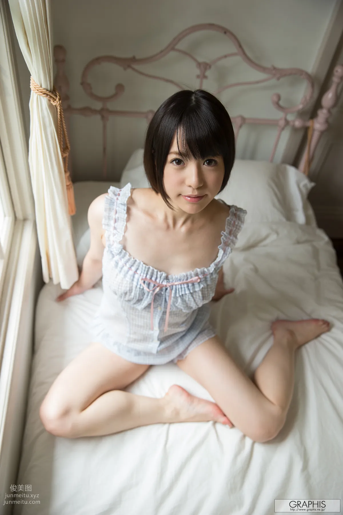 [Graphis] 2015.09.18 初脫ぎ娘 永倉 せな page 46
