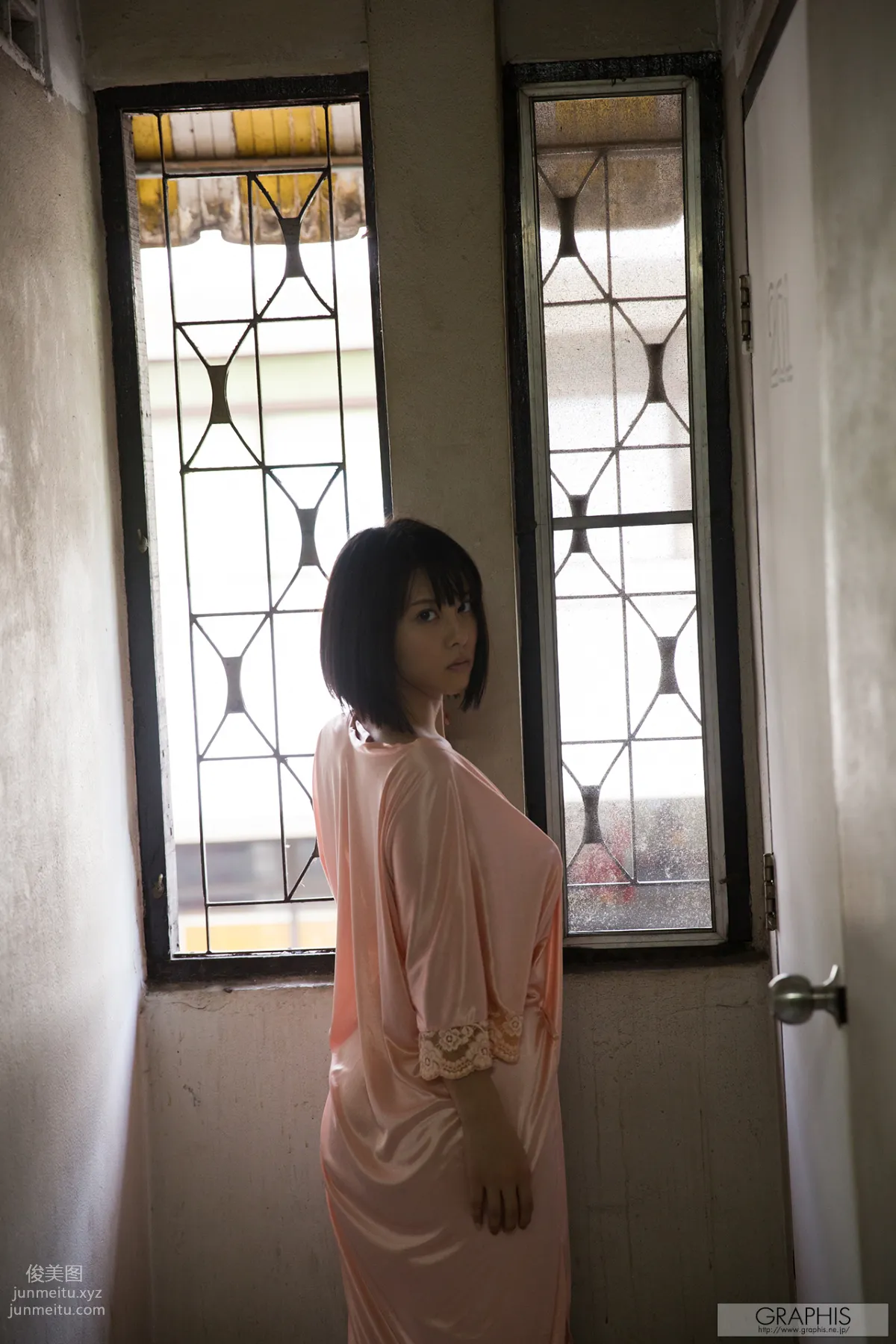 [Graphis] 2016.02.09 松岡 ちな page 10