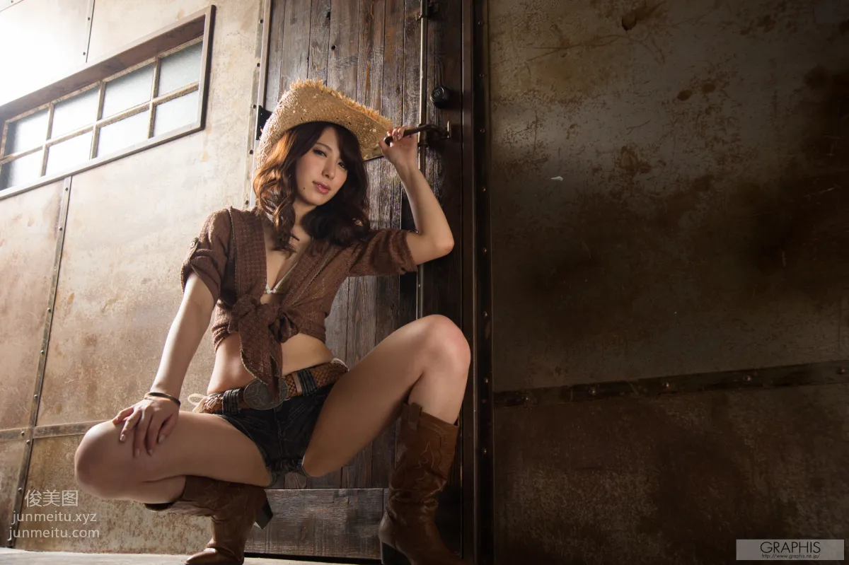 [Graphis] 2016.08.01 Gals Kanna Yukishiro 雪白 かん菜 page 114