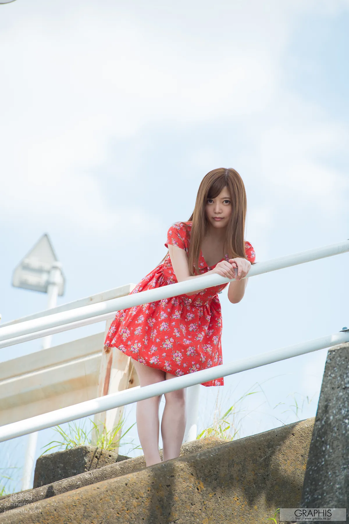[Graphis] 2016.08.26 Gals No.388 Riria Sakaki 榊 梨々亜 [Be Shy] page 3