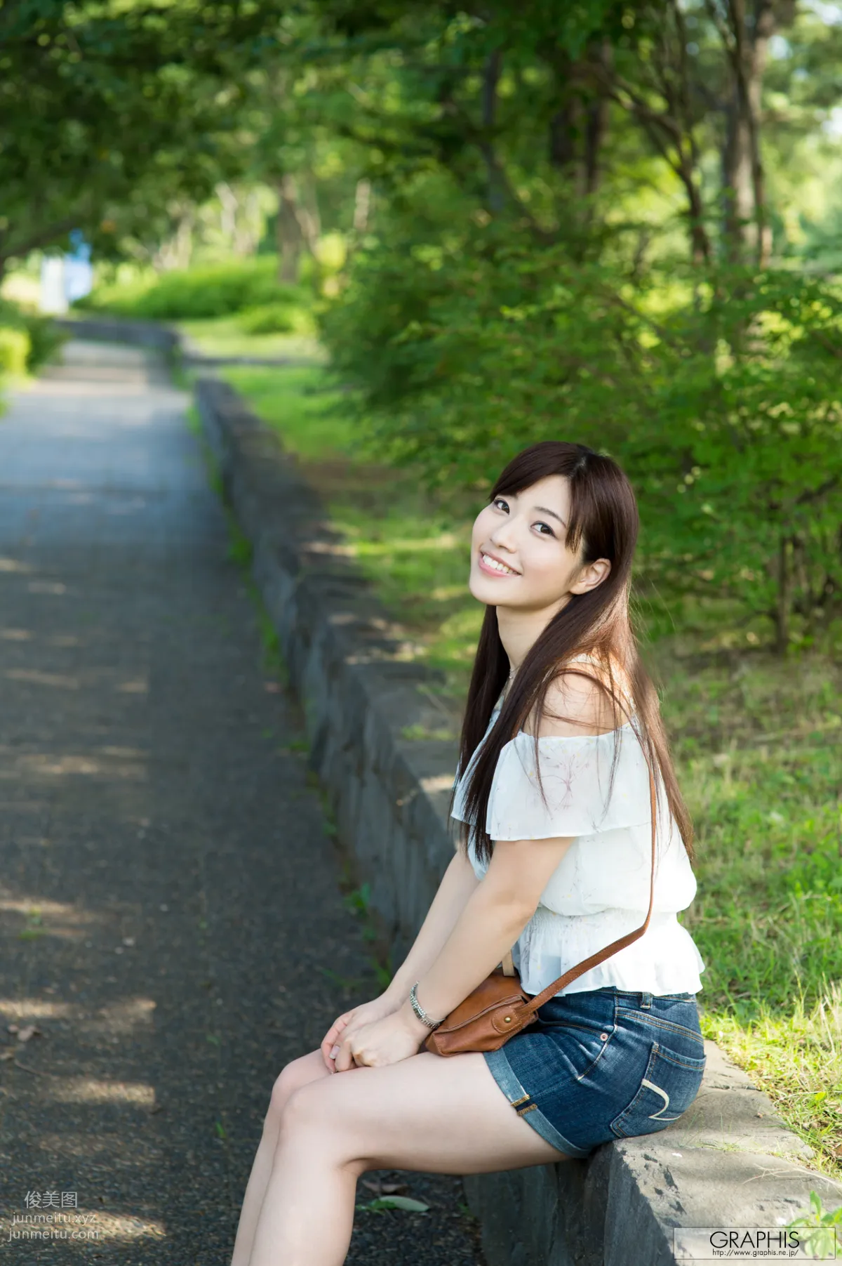[Graphis] 2016.09.19 LIMITED SPECIAL GALLERY 市川まさみ Masami Ichikawa page 3