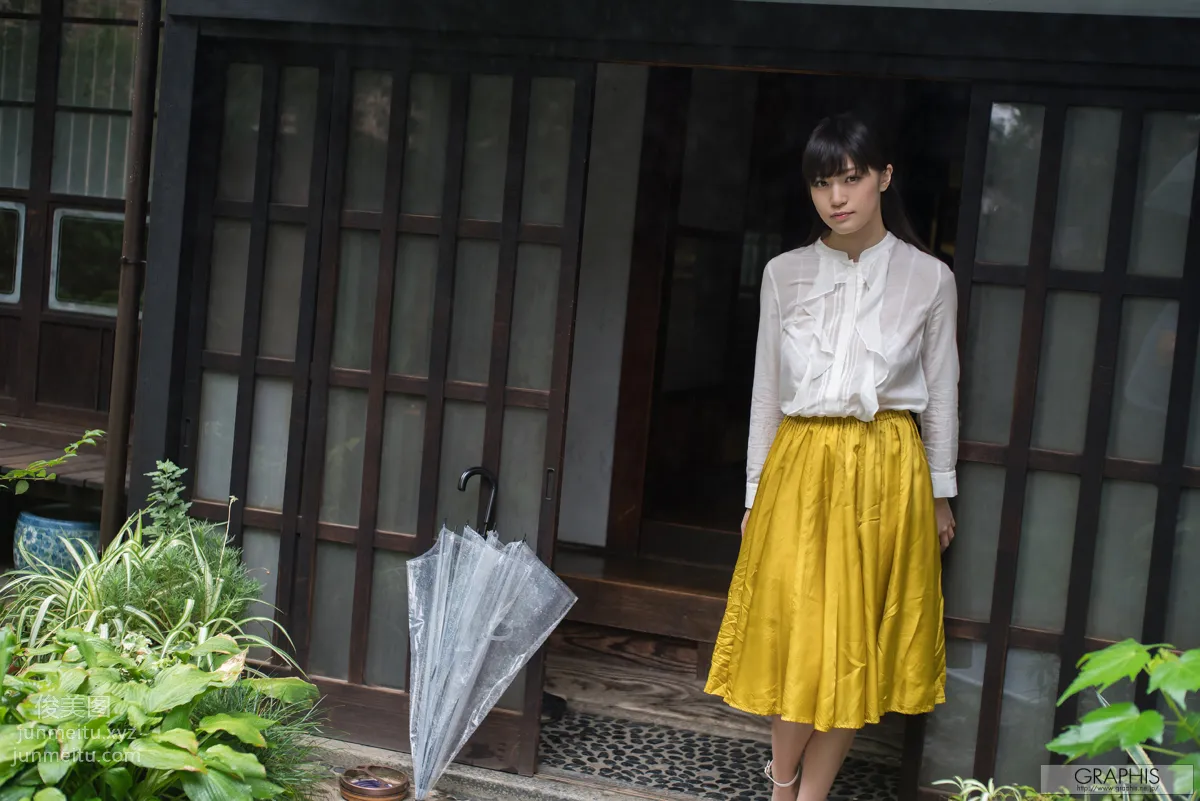 [Graphis] 2016.10.19 Gals Shoko Takahashi 高橋 しょう子 『Noble Bomb』 page 10