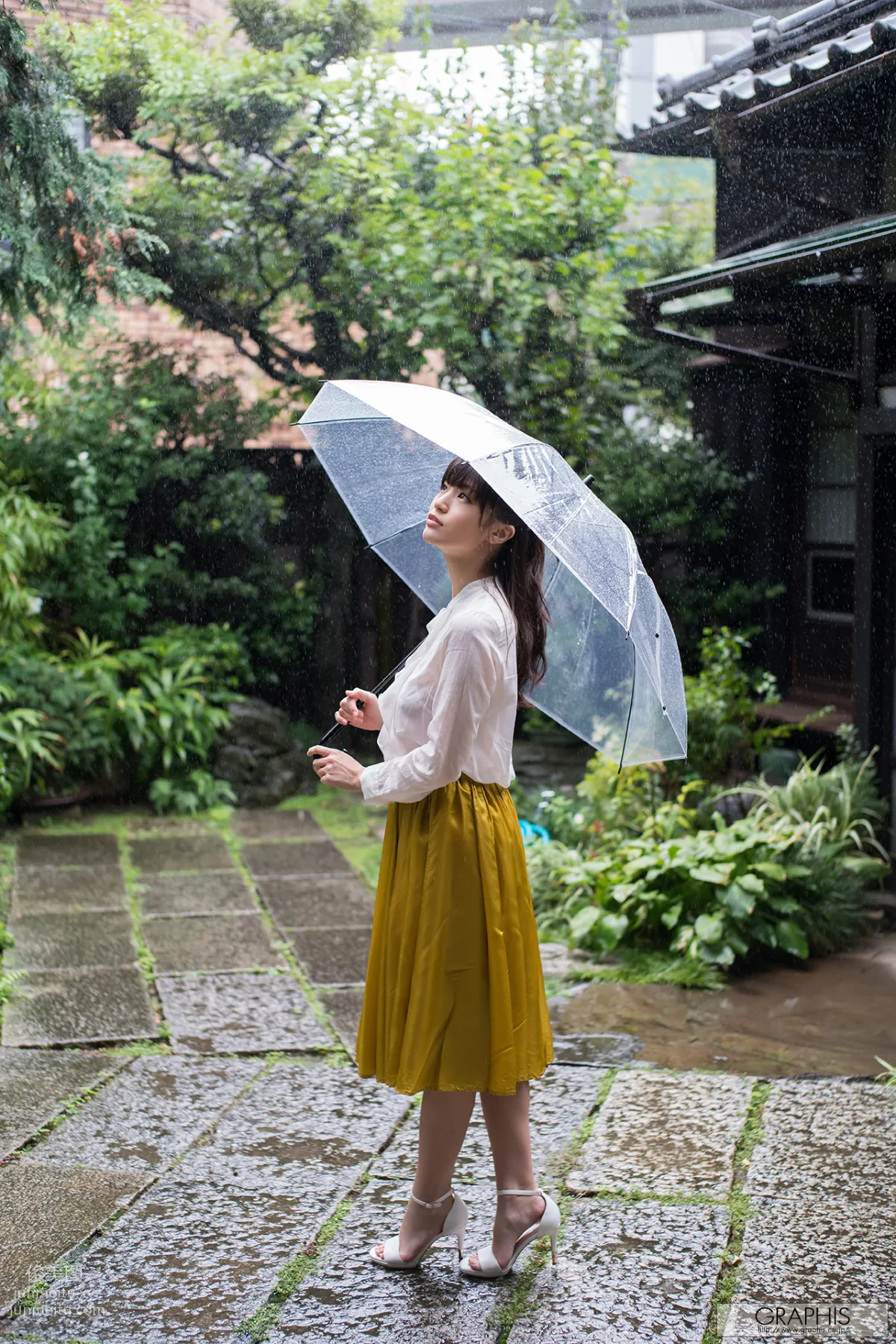 [Graphis] 2016.10.19 Gals Shoko Takahashi 高橋 しょう子 『Noble Bomb』 page 8