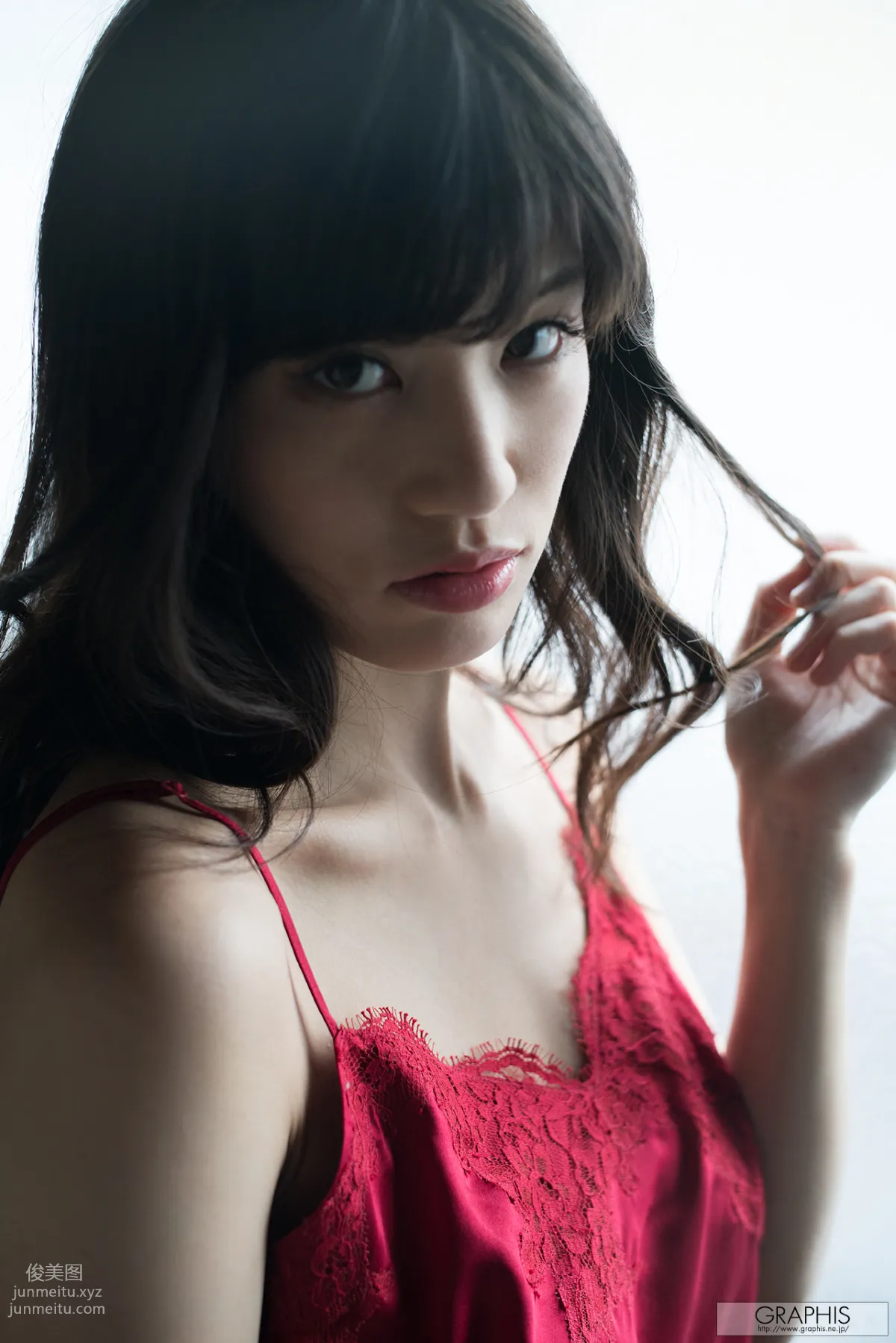 [Graphis] 2016.10.19 Gals Shoko Takahashi 高橋 しょう子 『Noble Bomb』 page 110