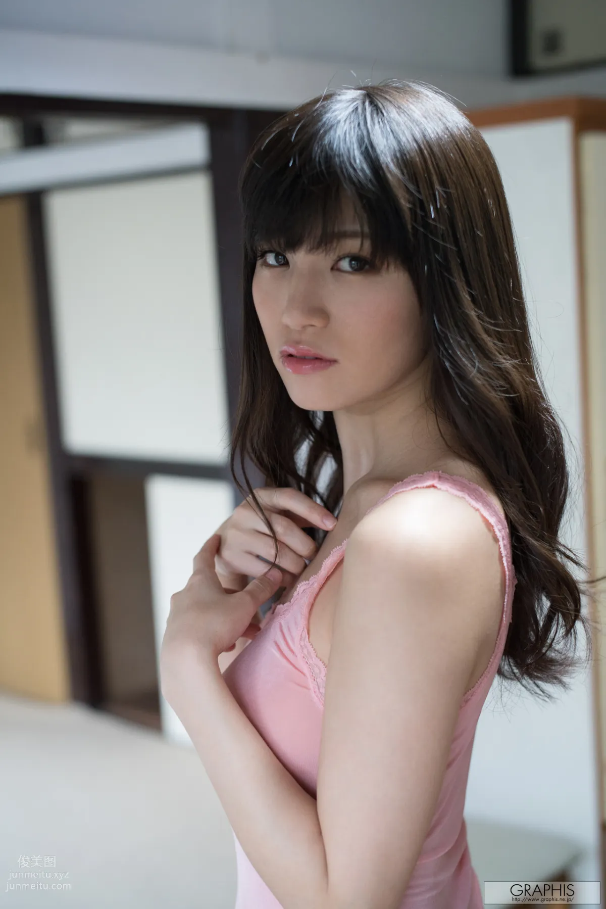 [Graphis] 2016.10.19 Gals Shoko Takahashi 高橋 しょう子 『Noble Bomb』 page 52
