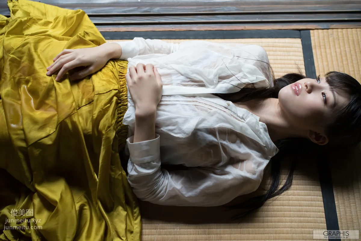 [Graphis] 2016.10.19 Gals Shoko Takahashi 高橋 しょう子 『Noble Bomb』 page 21