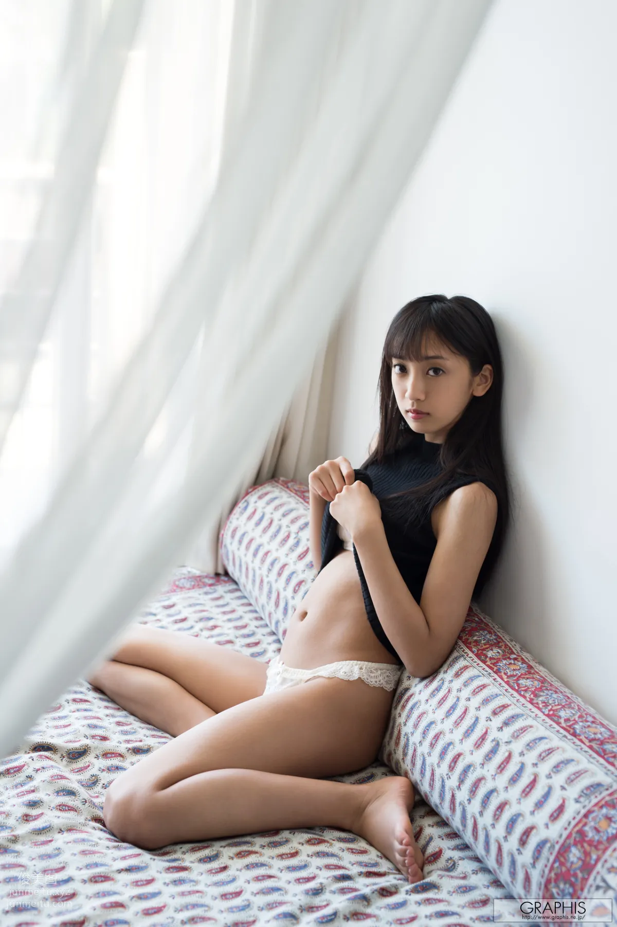 [Graphis] 2016.12.05 An Tsujimoto 辻本 杏 『 Oriental Lily 』 page 103
