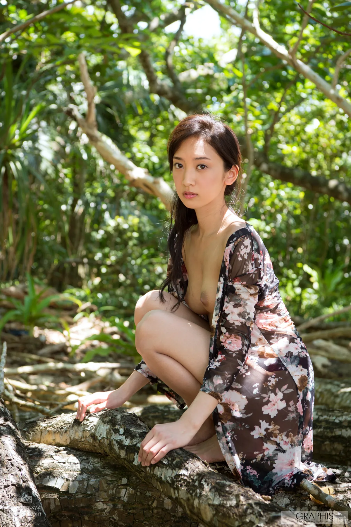 [Graphis] 2016.12.05 An Tsujimoto 辻本 杏 『 Oriental Lily 』 page 40