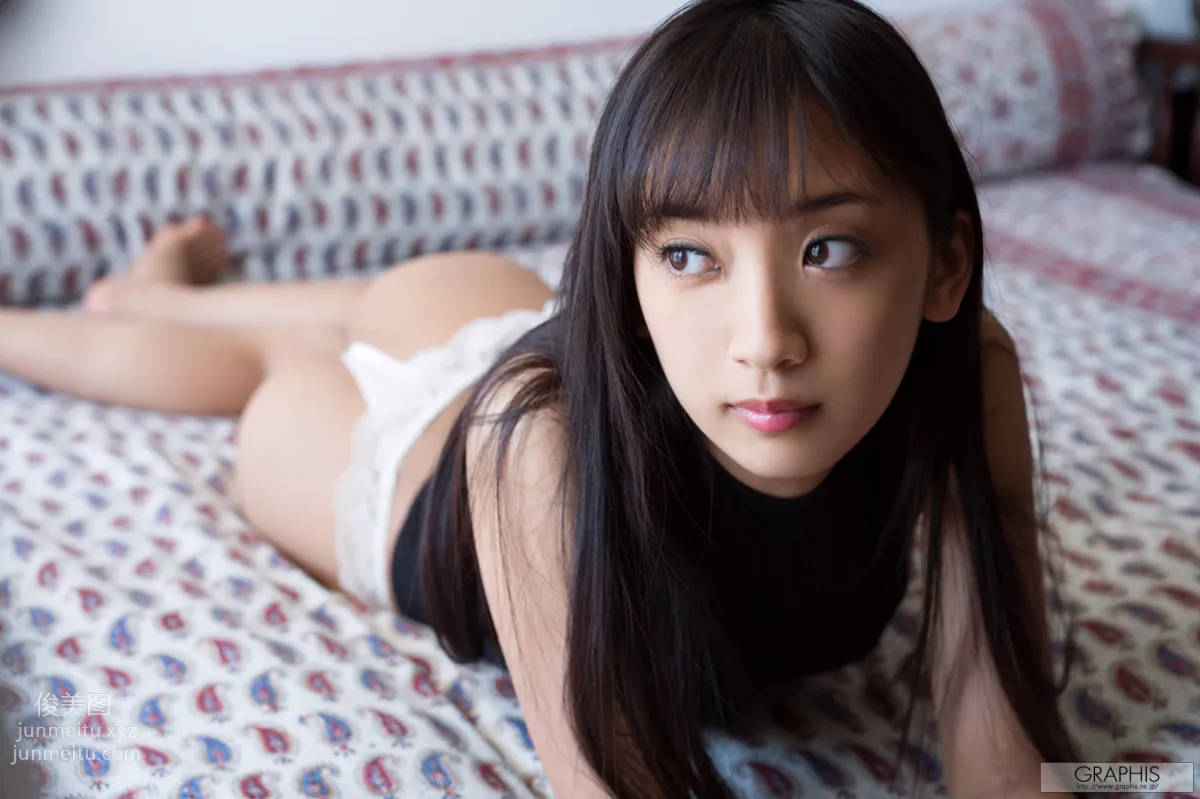 [Graphis] 2016.12.05 An Tsujimoto 辻本 杏 『 Oriental Lily 』 page 105