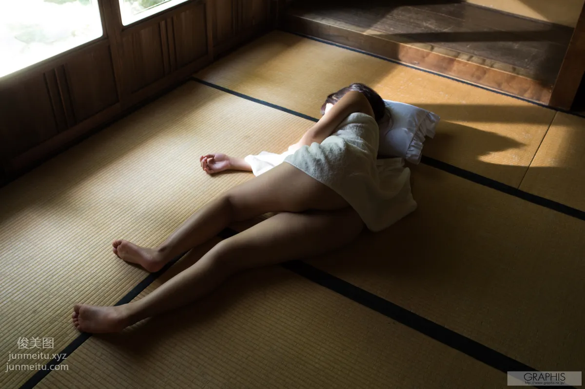 [Graphis] 2016.12.12 Nana Ayano 彩乃 なな 『 Whimsical cat 』 page 73