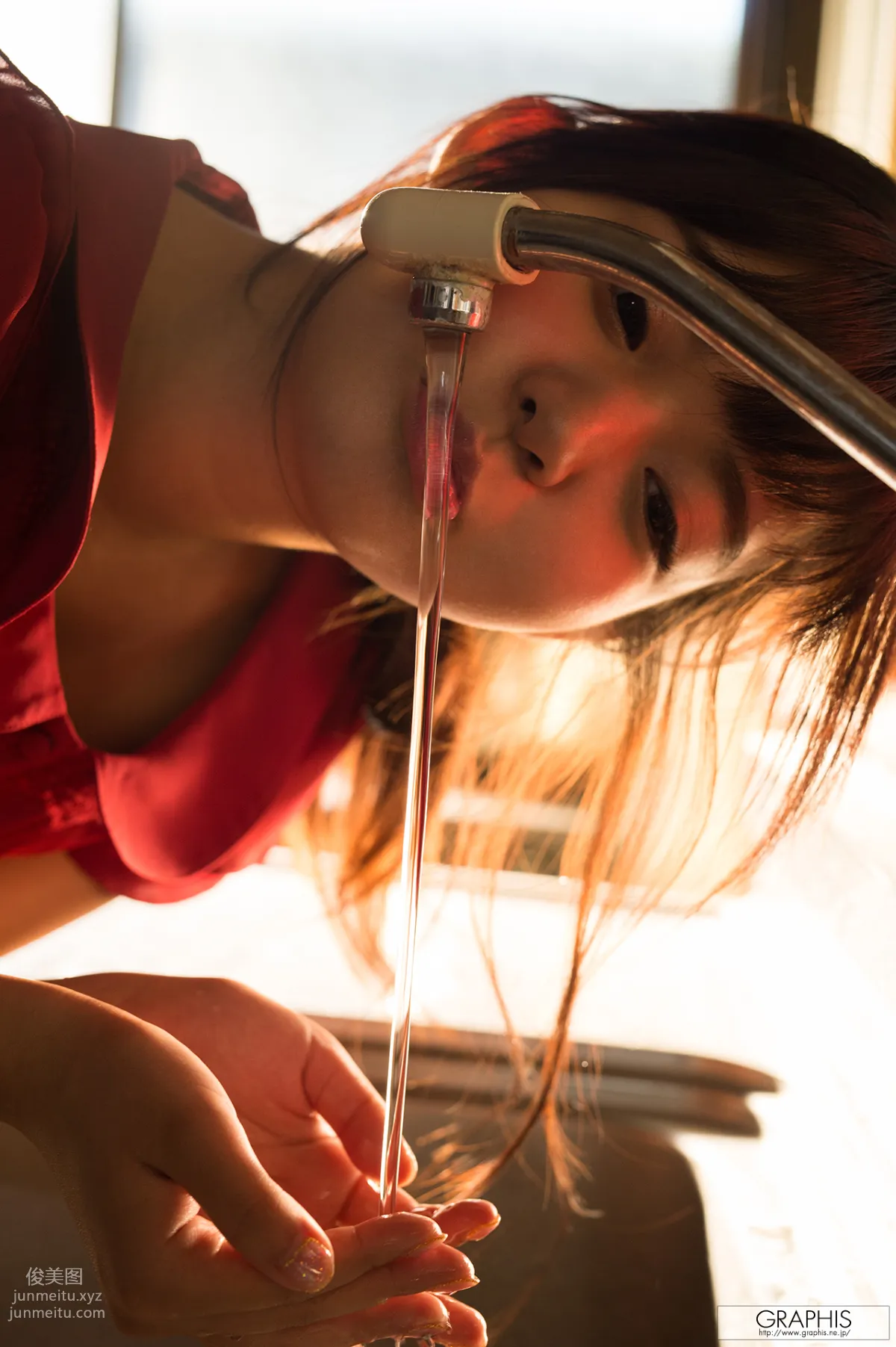 [Graphis] 2016.12.12 Nana Ayano 彩乃 なな 『 Whimsical cat 』 page 94