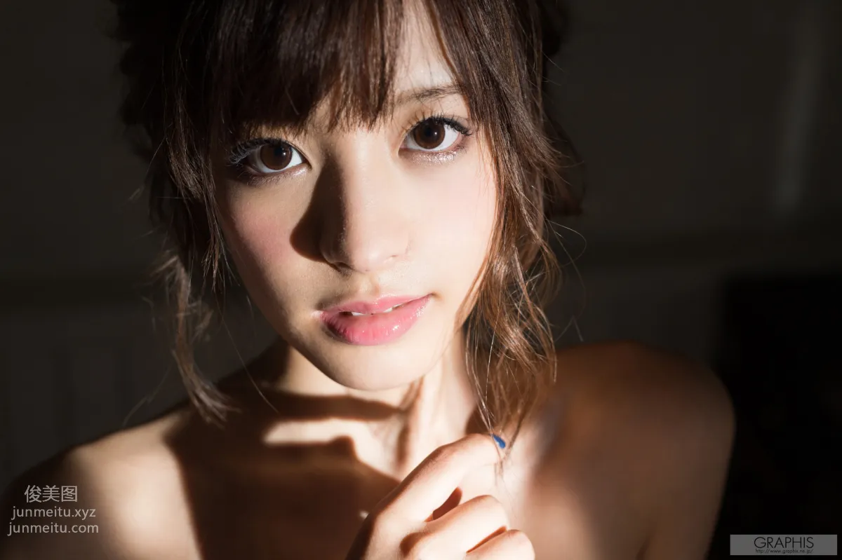 [Graphis] 2016.12.26 Kana Momonogi 桃乃木 かな Dazzling fruit page 104