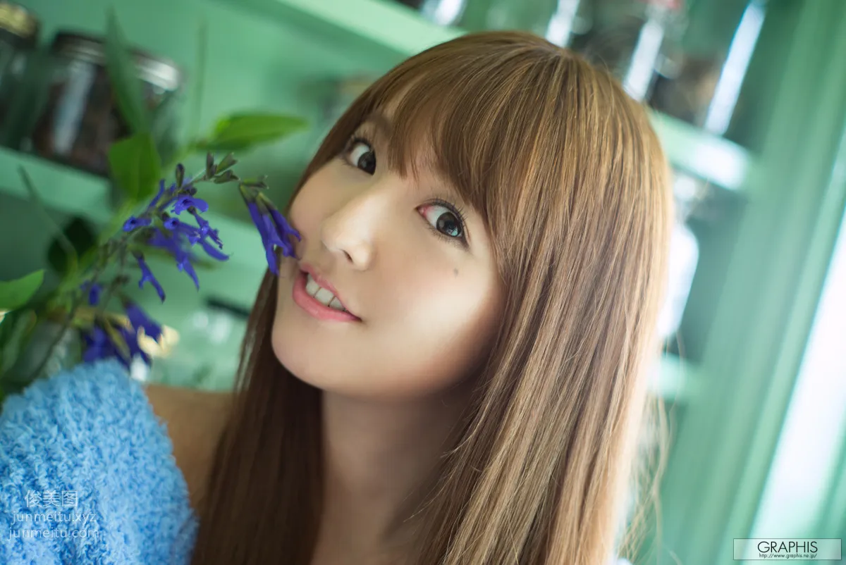 [Graphis] 2017.01.09 Yua Mikami 三上 悠亜 『 Divine Sprout 』 page 34