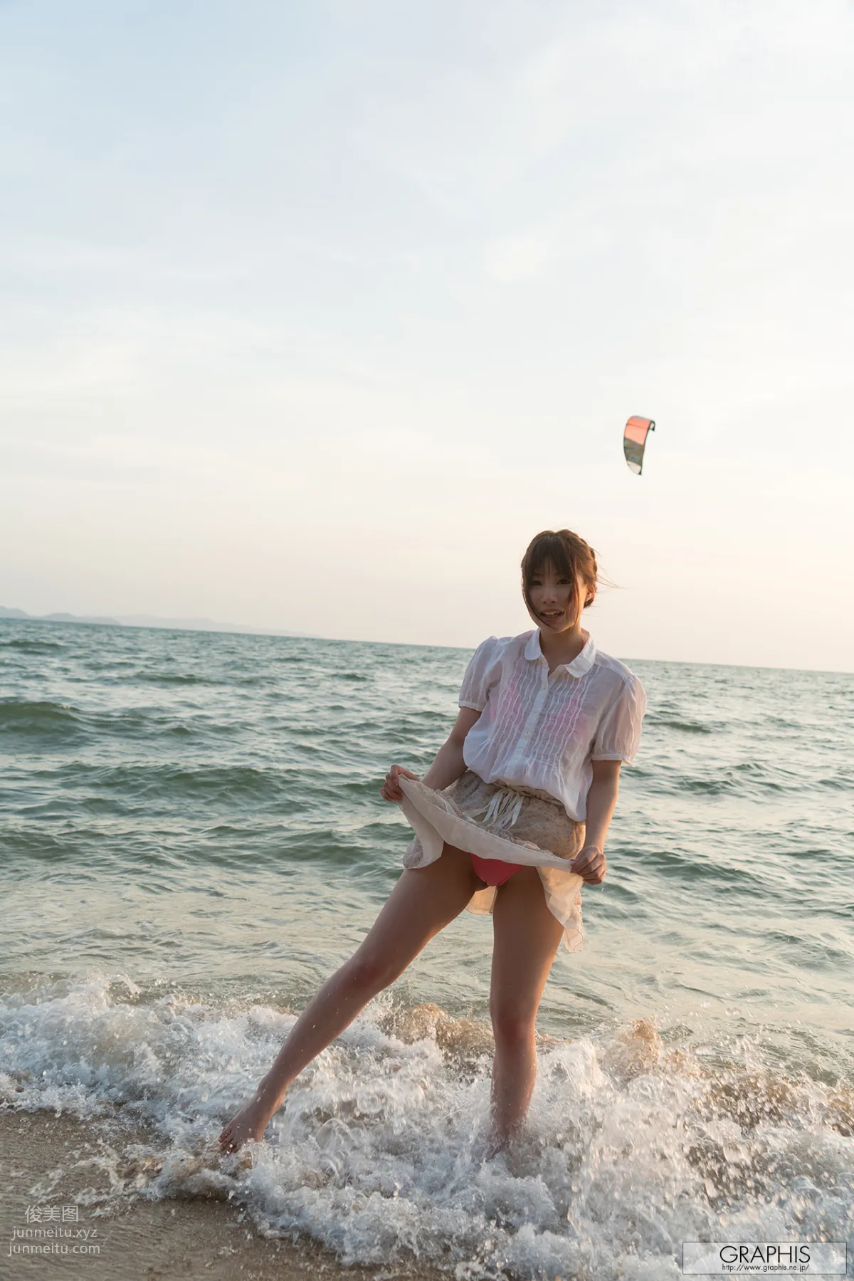 [Graphis] 2017.01.25 Rui Hasegawa 長谷川 るい Pleasant Vacation (WINTER SPECIAL 2016) page 12