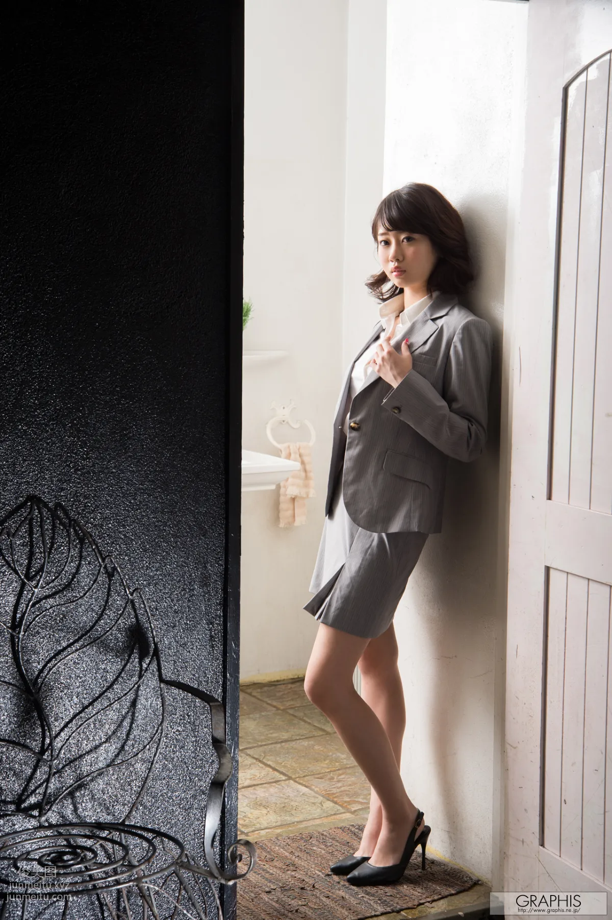 [Graphis] 2017.01.30 Suzu Harumiya 春宮 すず Kaleidoscope page 99