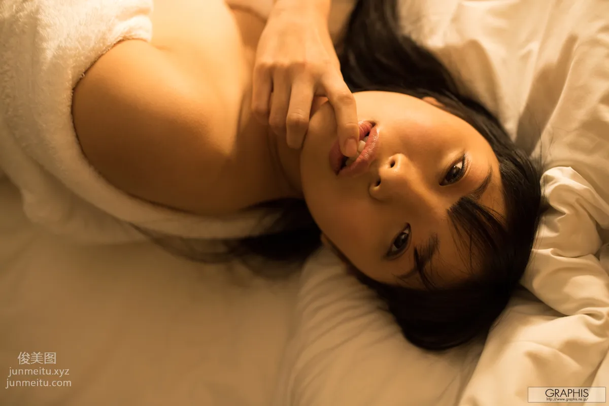 [Graphis] 2017.02.27 Matsuri Kiritani 桐谷まつり『 first gravure 』 page 95