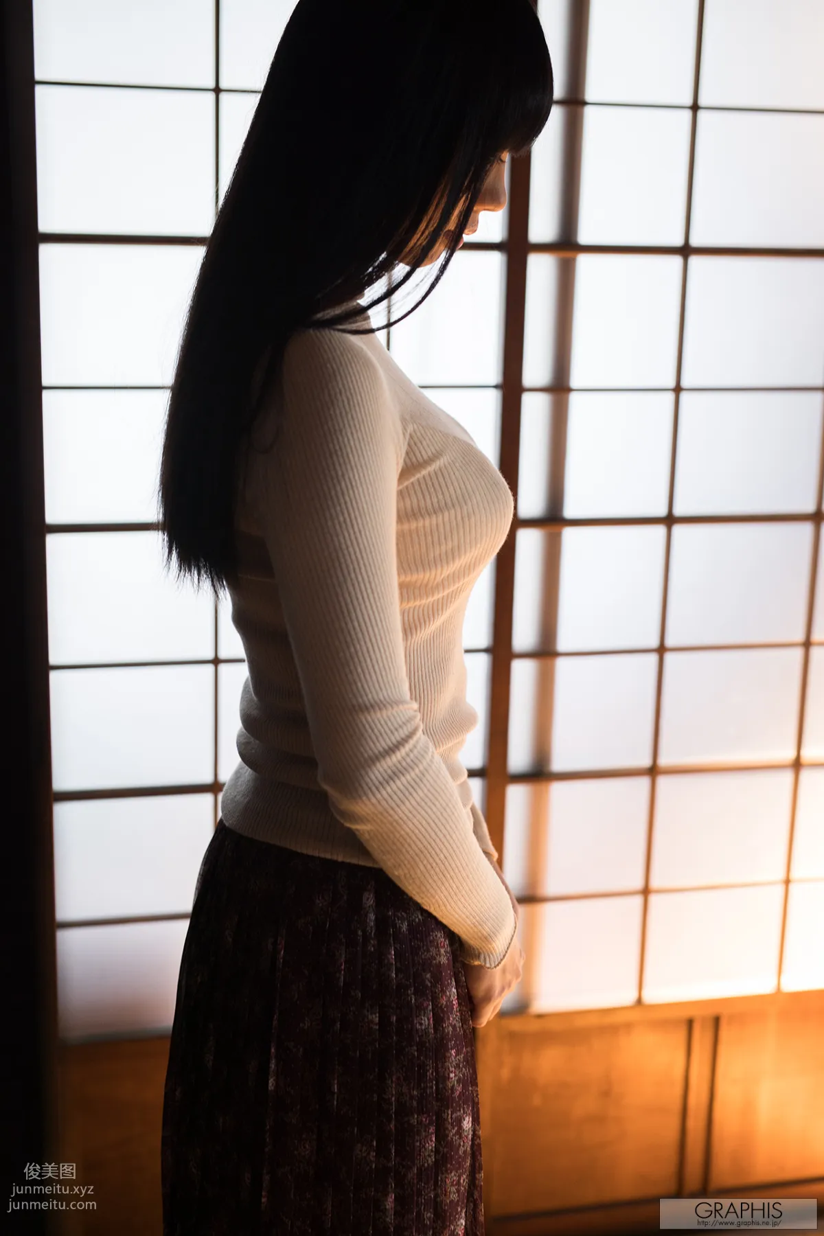 [Graphis] 2017.02.27 Matsuri Kiritani 桐谷まつり『 first gravure 』 page 18