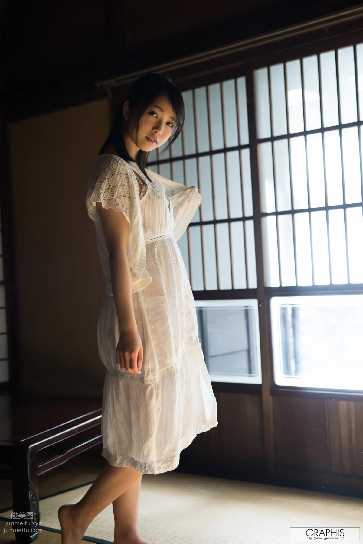 [Graphis] 2017.03.20 Makoto Toda 戸田 真琴 『Pure purification』 page 8