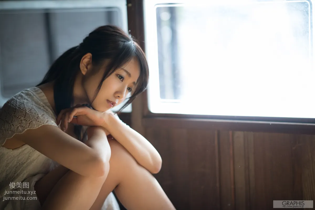 [Graphis] 2017.03.20 Makoto Toda 戸田 真琴 『Pure purification』 page 5