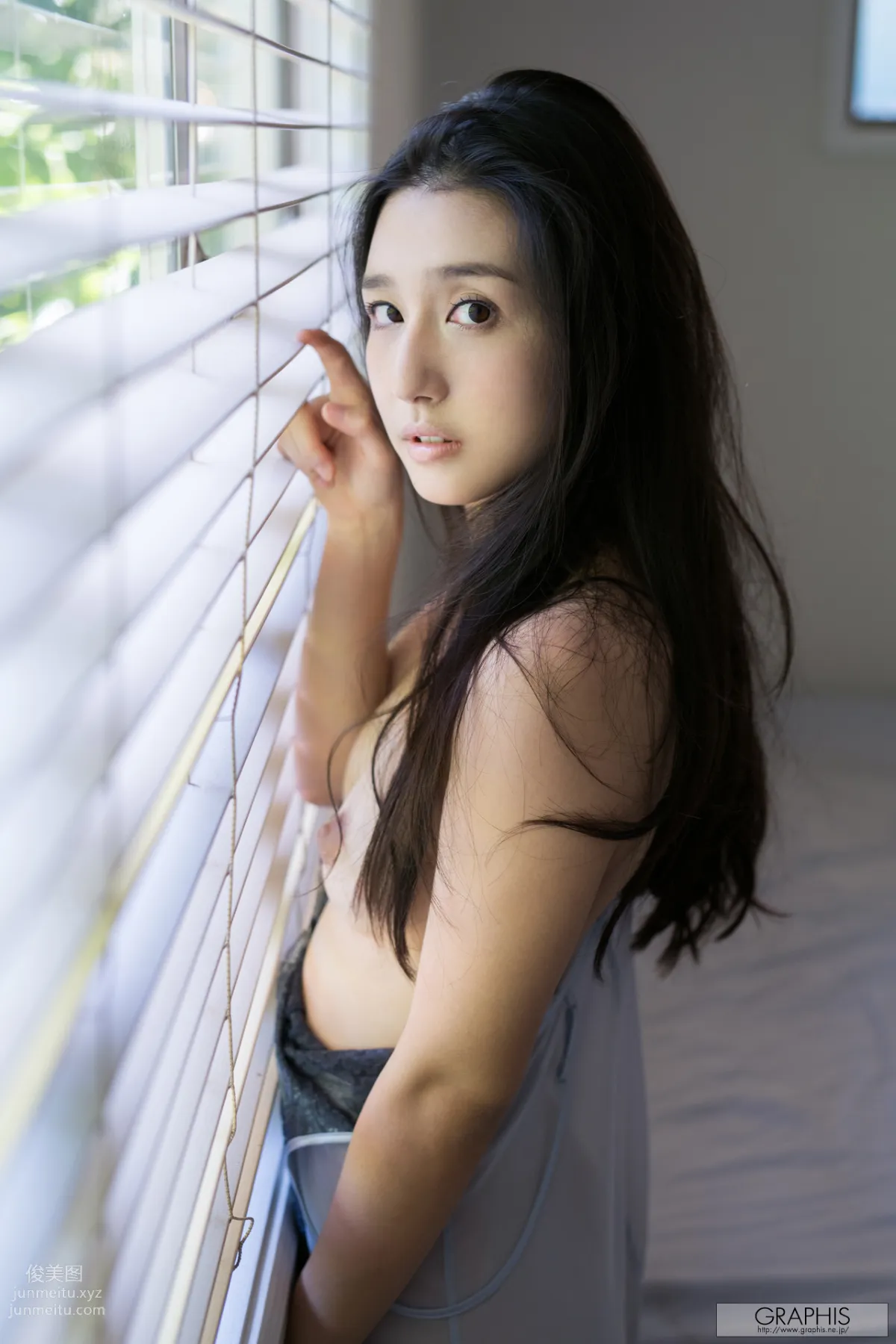 [Graphis] 2017.03.27 Iori Kogawa 古川 いおり『 Midday Illusion 』 page 30