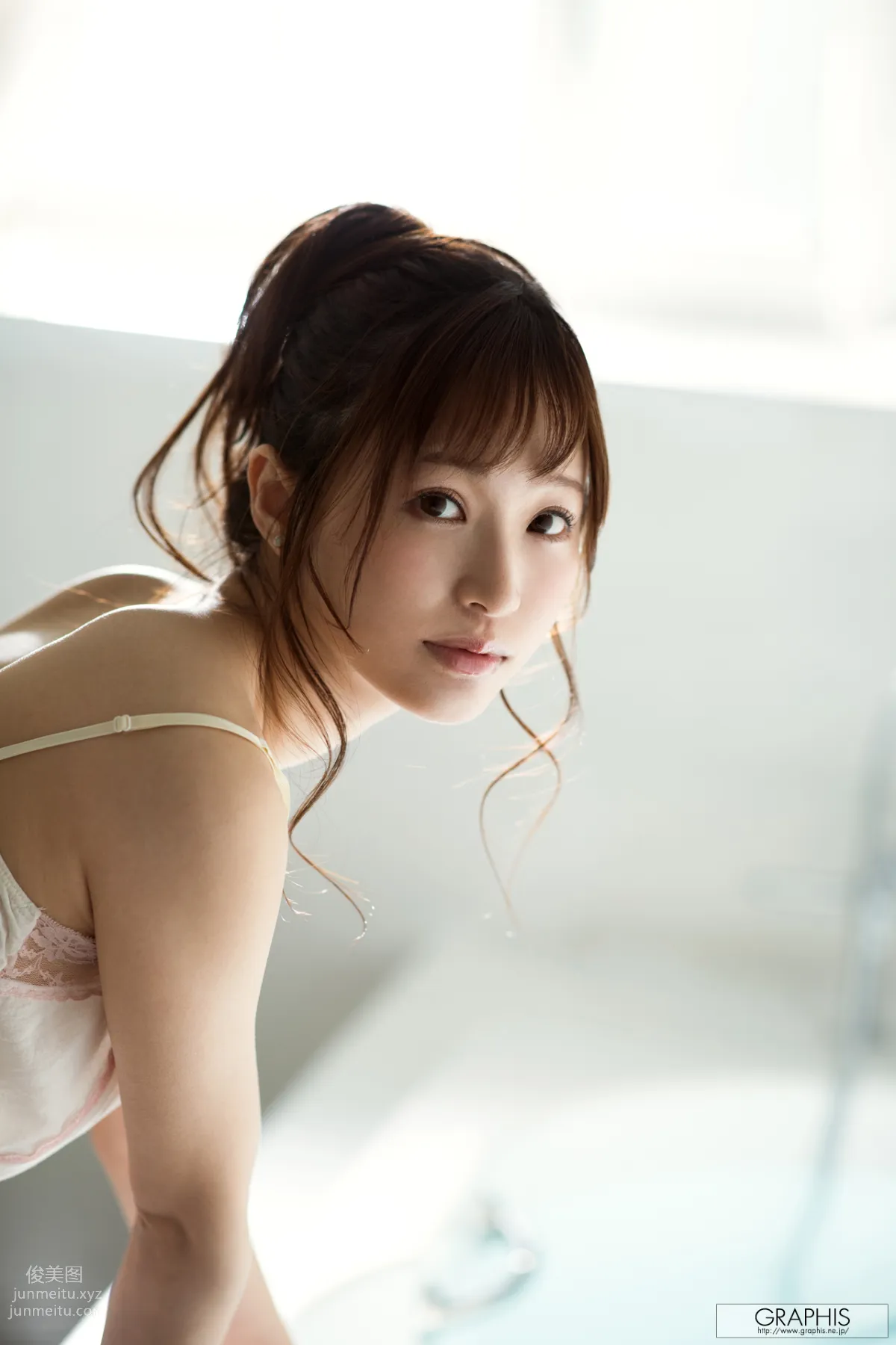 [Graphis] 2017.04.05 Moe Amatsuka 天使 もえ『 Fairy Angel 』 page 84