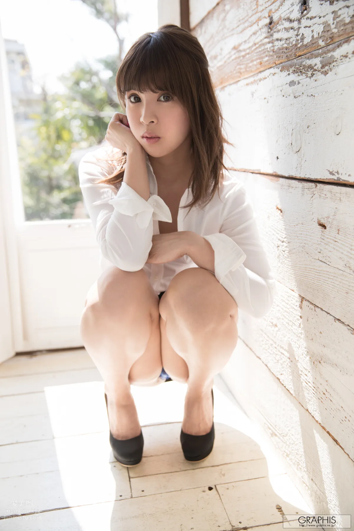 [Graphis] 2017.05.05 ANRI - GW SPECIAL 『 Happy-Go-Lucky 』 page 6
