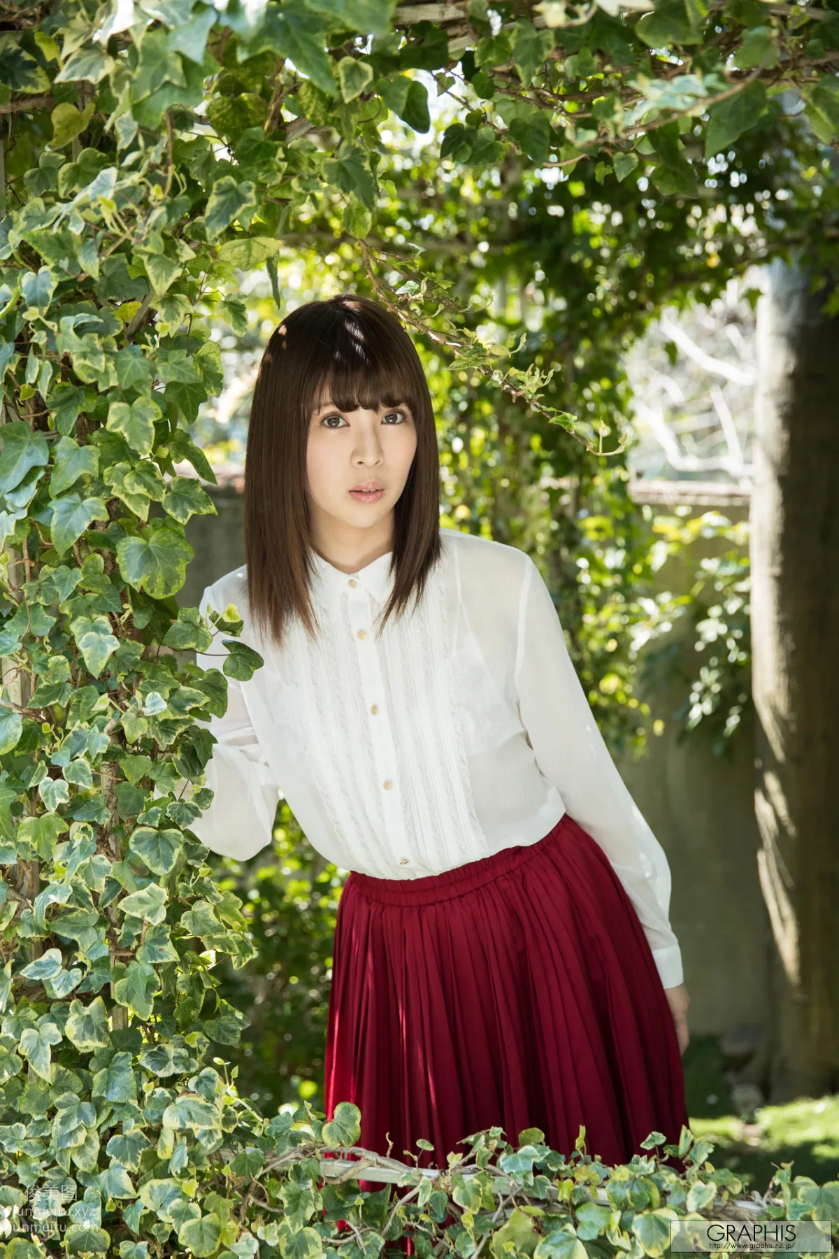 [Graphis] 2017.05.05 ANRI - GW SPECIAL 『 Happy-Go-Lucky 』 page 57