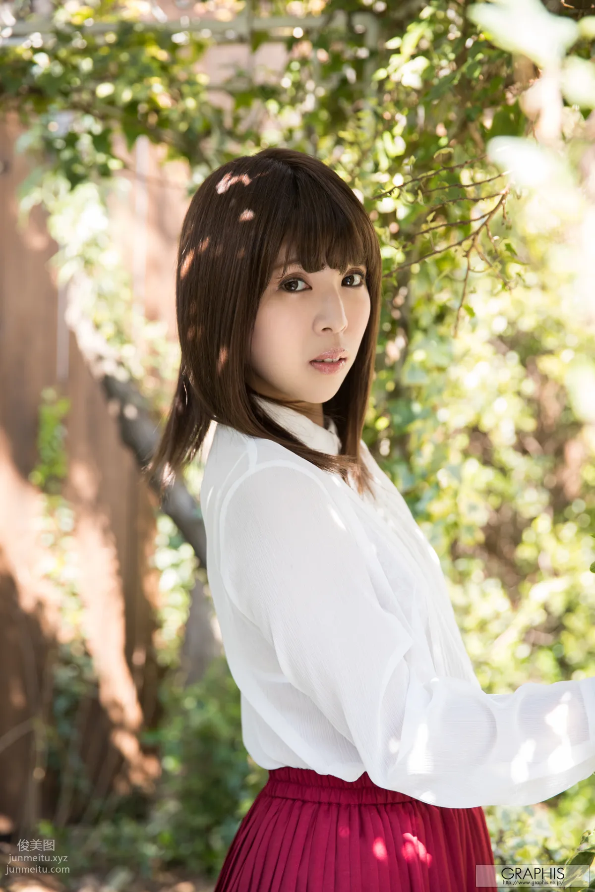 [Graphis] 2017.05.05 ANRI - GW SPECIAL 『 Happy-Go-Lucky 』 page 59