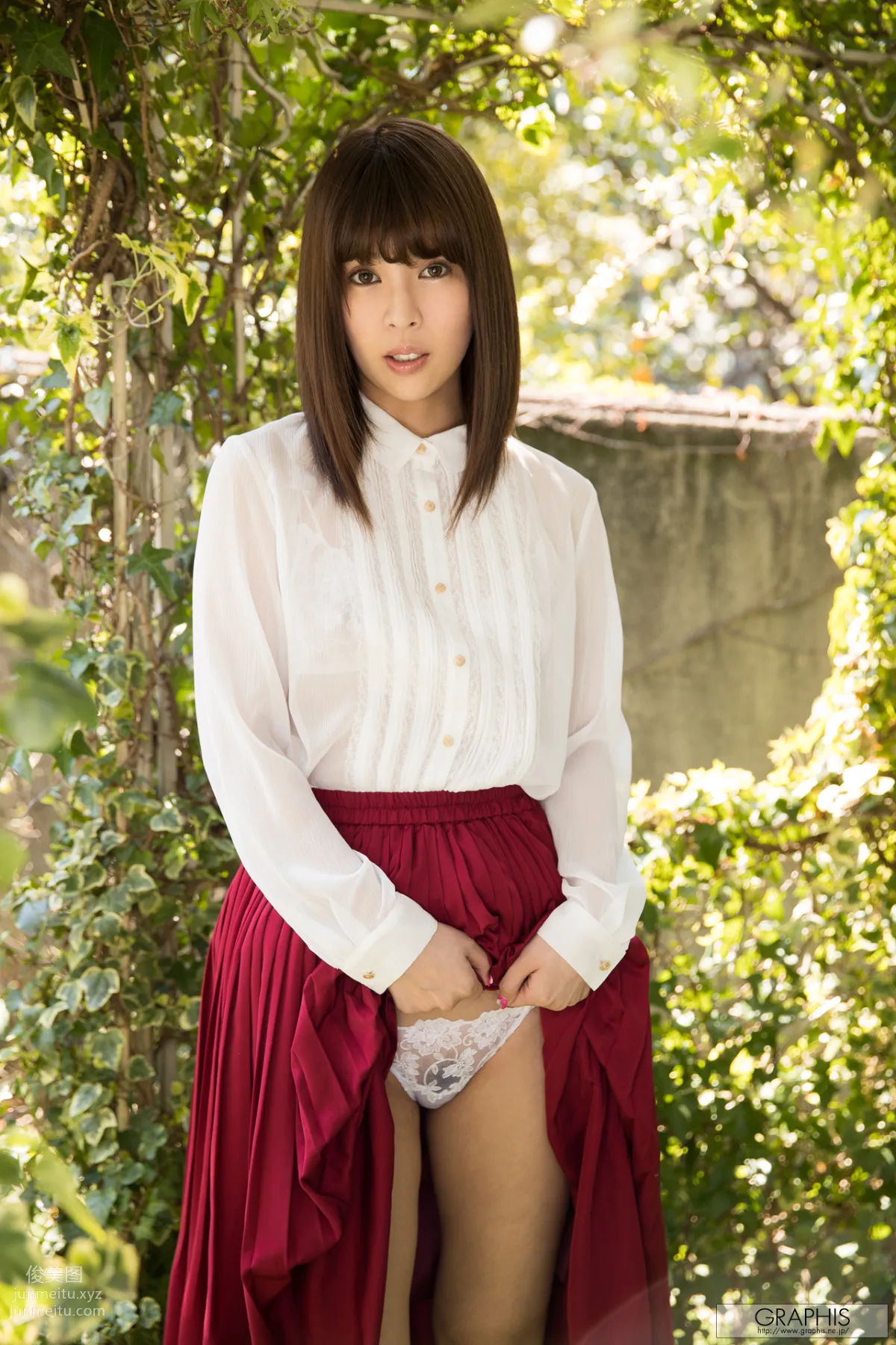 [Graphis] 2017.05.05 ANRI - GW SPECIAL 『 Happy-Go-Lucky 』 page 62