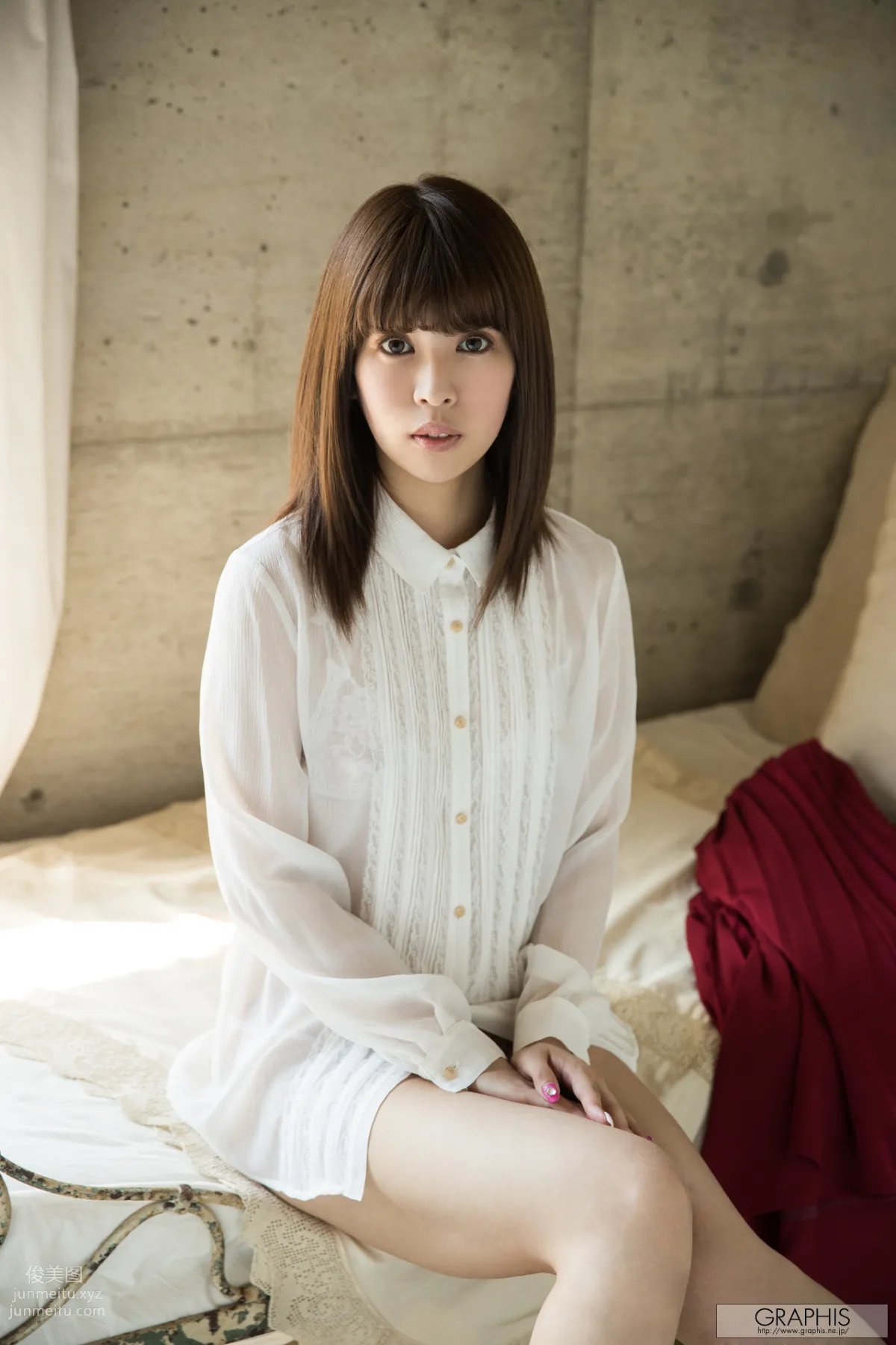 [Graphis] 2017.05.05 ANRI - GW SPECIAL 『 Happy-Go-Lucky 』 page 70