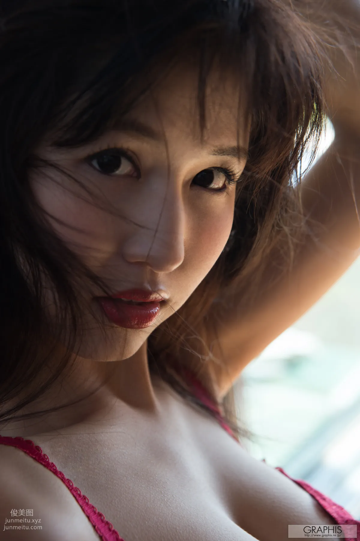 [Graphis] 2017.06.19 Momo Sakura 桜空もも『 first gravure 』 page 102