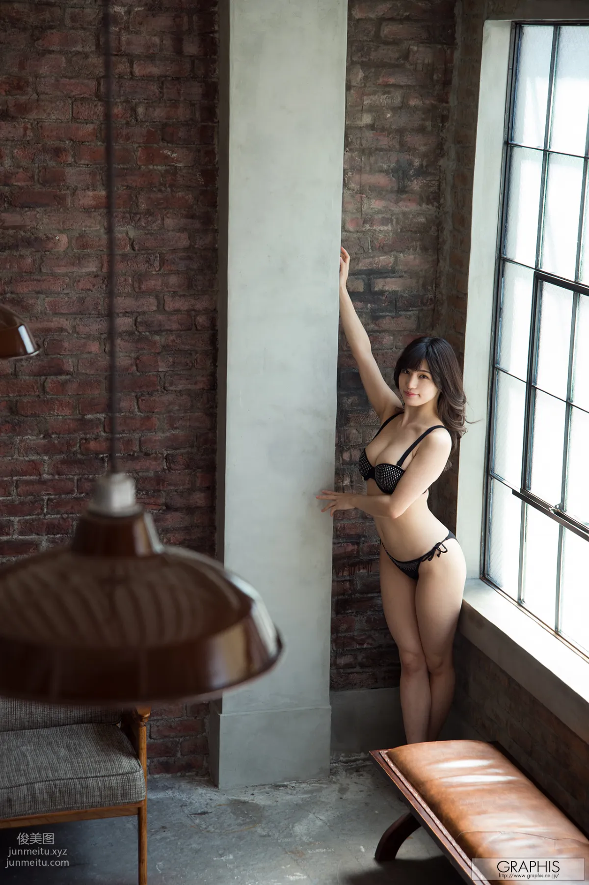 [Graphis] 2017.08.28 Shoko Takahashi 高橋しょう子『 Madonna 』 page 65