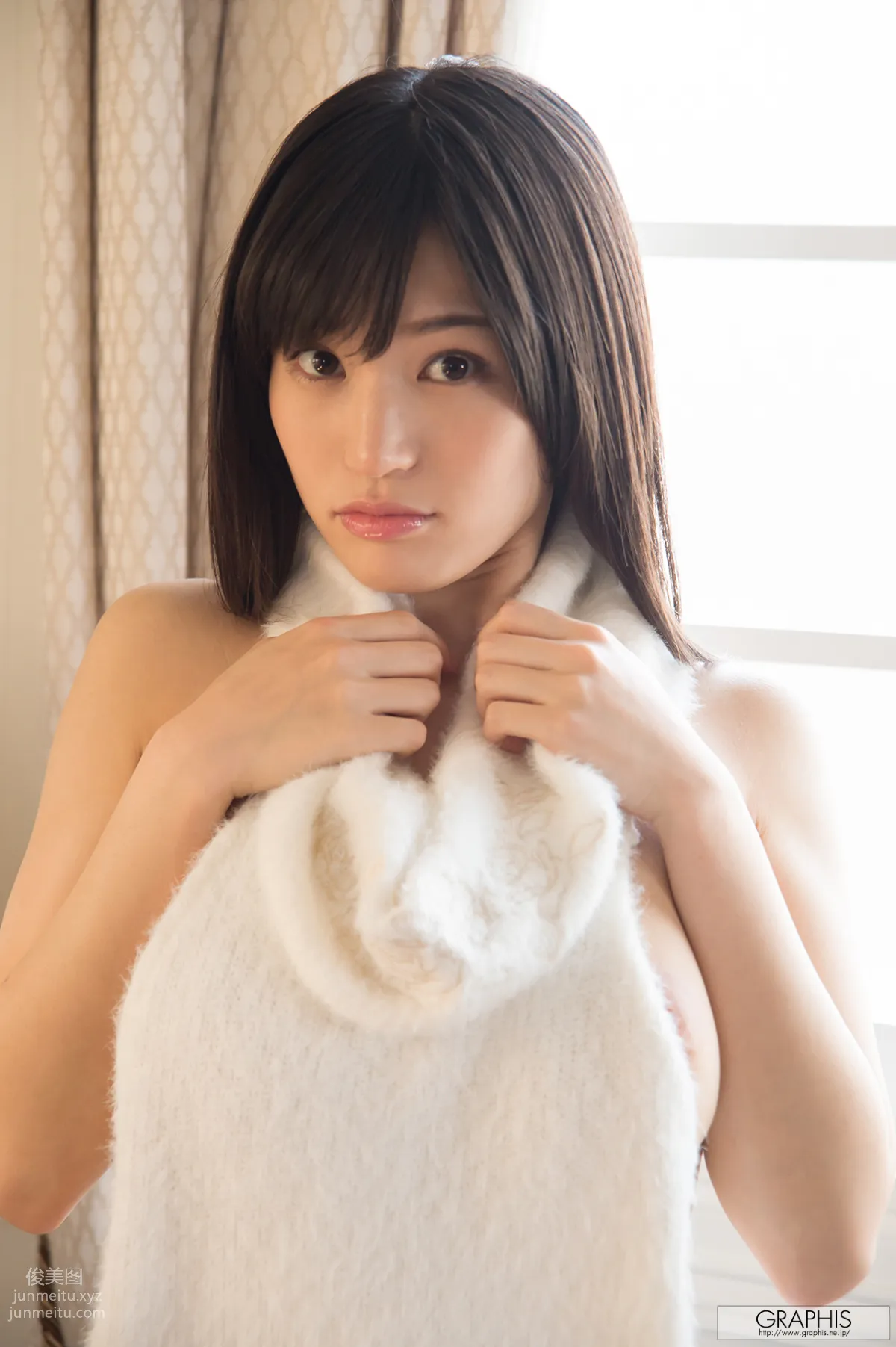 [Graphis] 2017.08.28 Shoko Takahashi 高橋しょう子『 Madonna 』 page 38