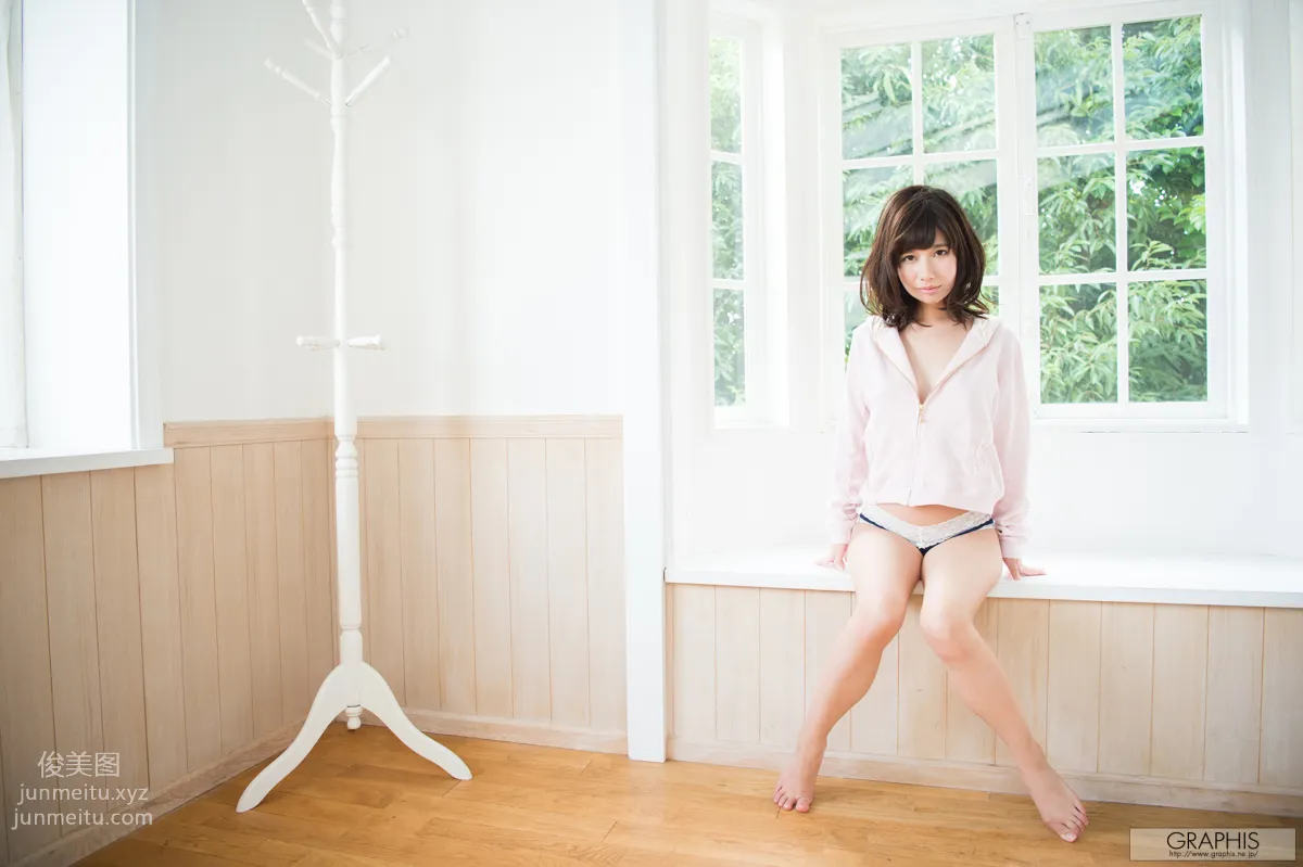 [Graphis] 2017.08.30 初脫ぎ娘 Mii Kurii 栗衣 みい page 76