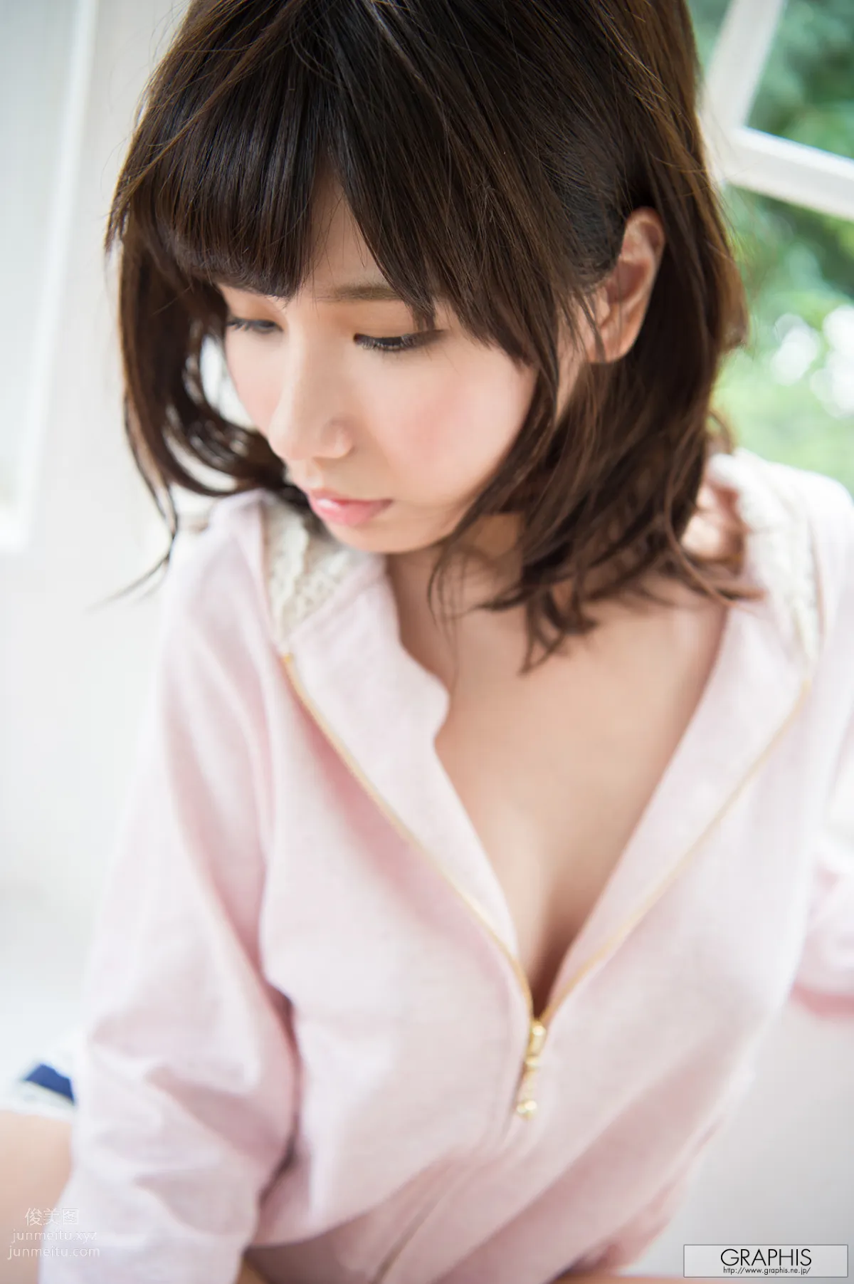 [Graphis] 2017.08.30 初脫ぎ娘 Mii Kurii 栗衣 みい page 77