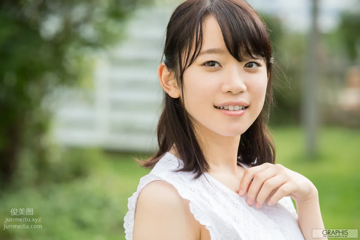 [Graphis] 2017.11.25 First Gravure 初脫ぎ娘 Yura Kano 架乃ゆら page 12