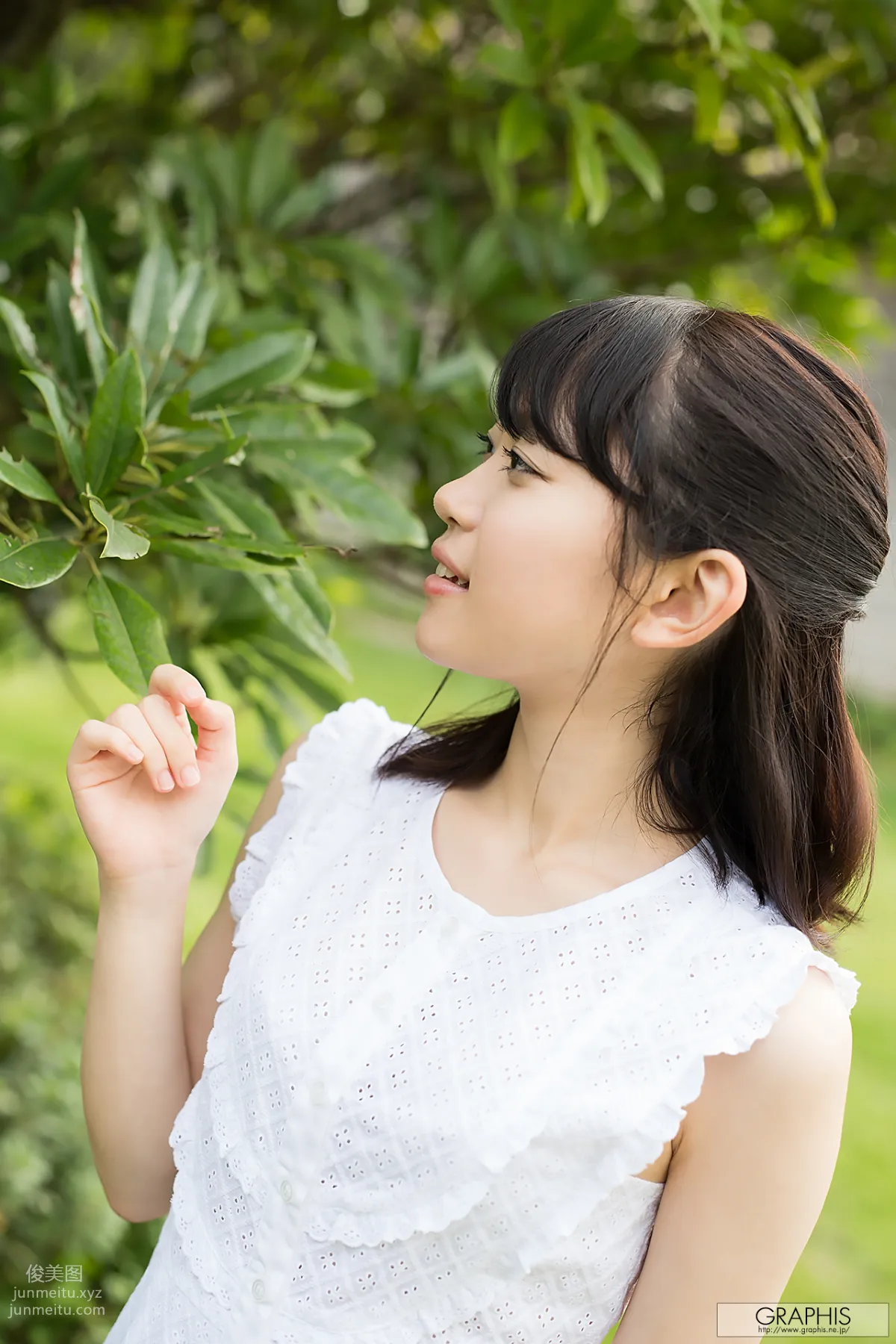 [Graphis] 2017.11.25 First Gravure 初脫ぎ娘 Yura Kano 架乃ゆら page 15