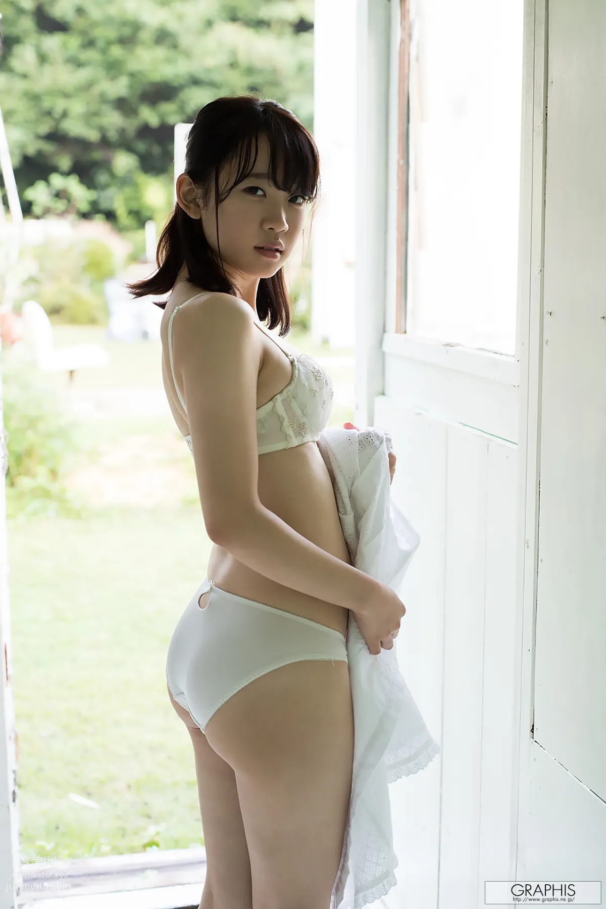 [Graphis] 2017.11.25 First Gravure 初脫ぎ娘 Yura Kano 架乃ゆら page 21