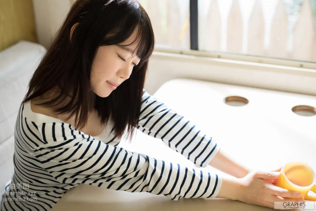 [Graphis] 2017.11.25 First Gravure 初脫ぎ娘 Yura Kano 架乃ゆら page 37