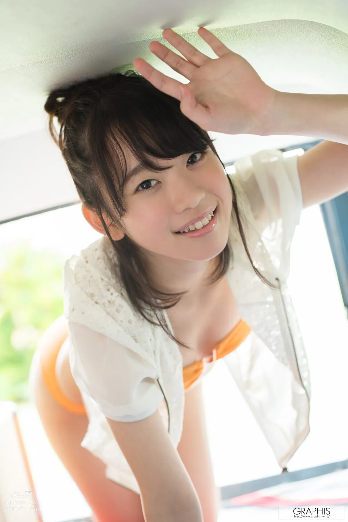 [Graphis] 2017.11.25 First Gravure 初脫ぎ娘 Yura Kano 架乃ゆら page 81