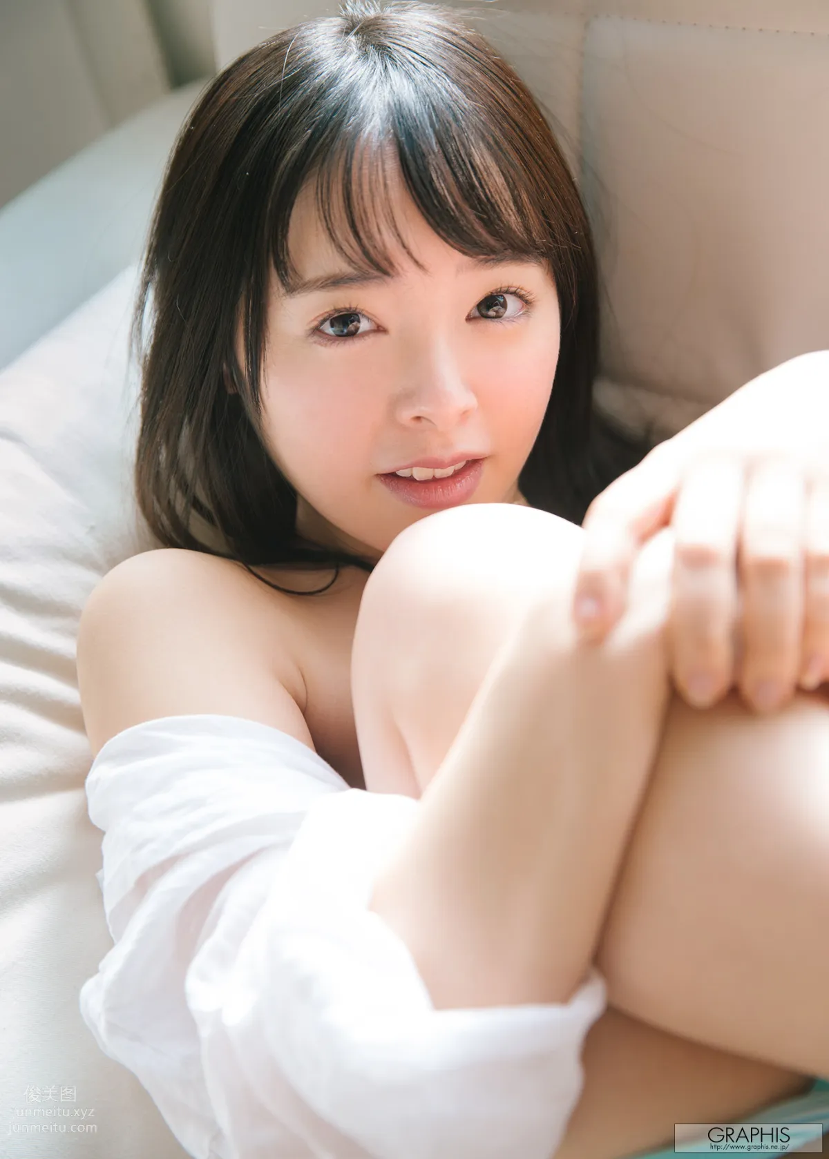 [Graphis] 2018.04.09 初脫ぎ娘 小倉由菜 Yuna Ogura page 76
