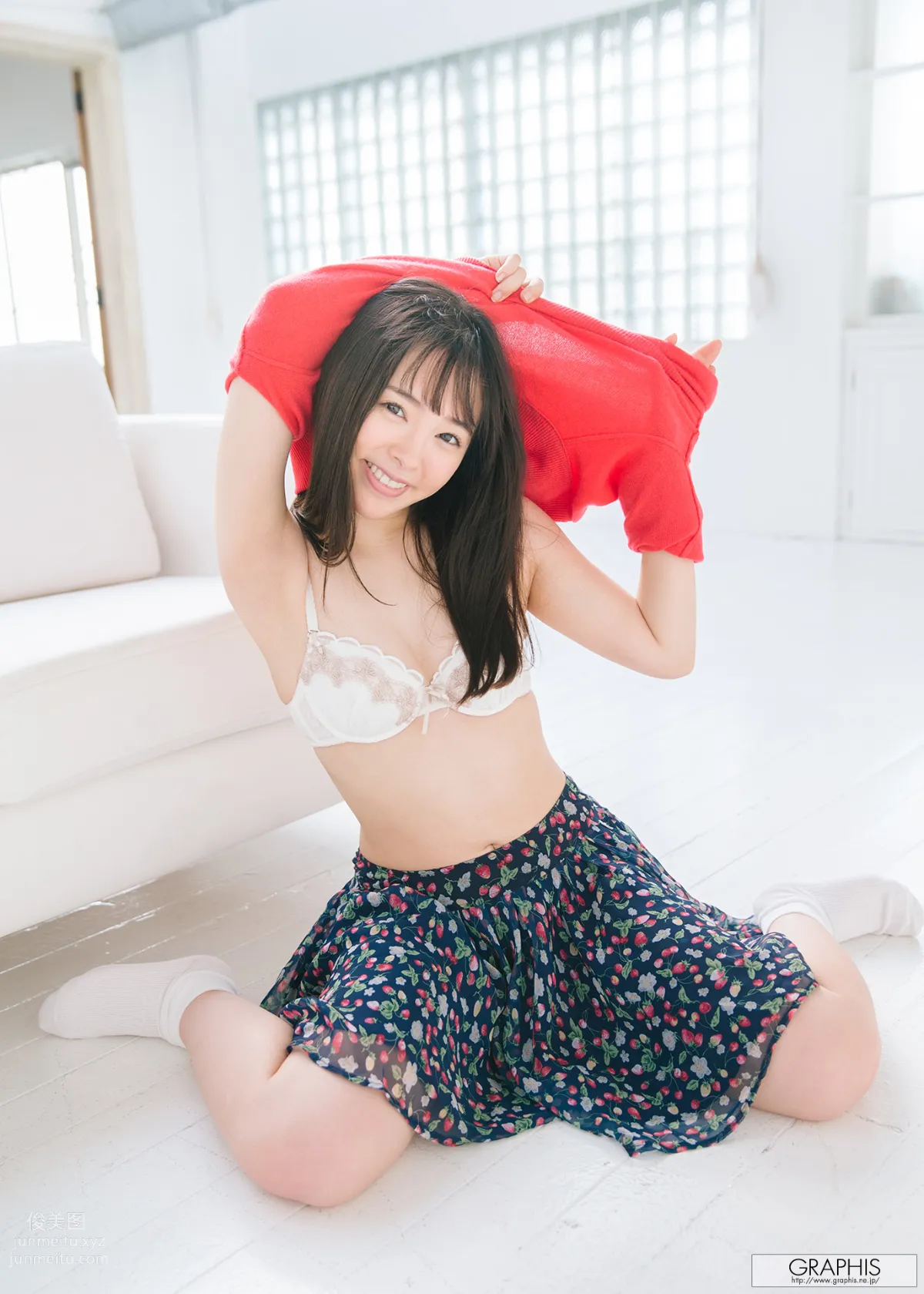 [Graphis] 2018.04.09 初脫ぎ娘 小倉由菜 Yuna Ogura page 43