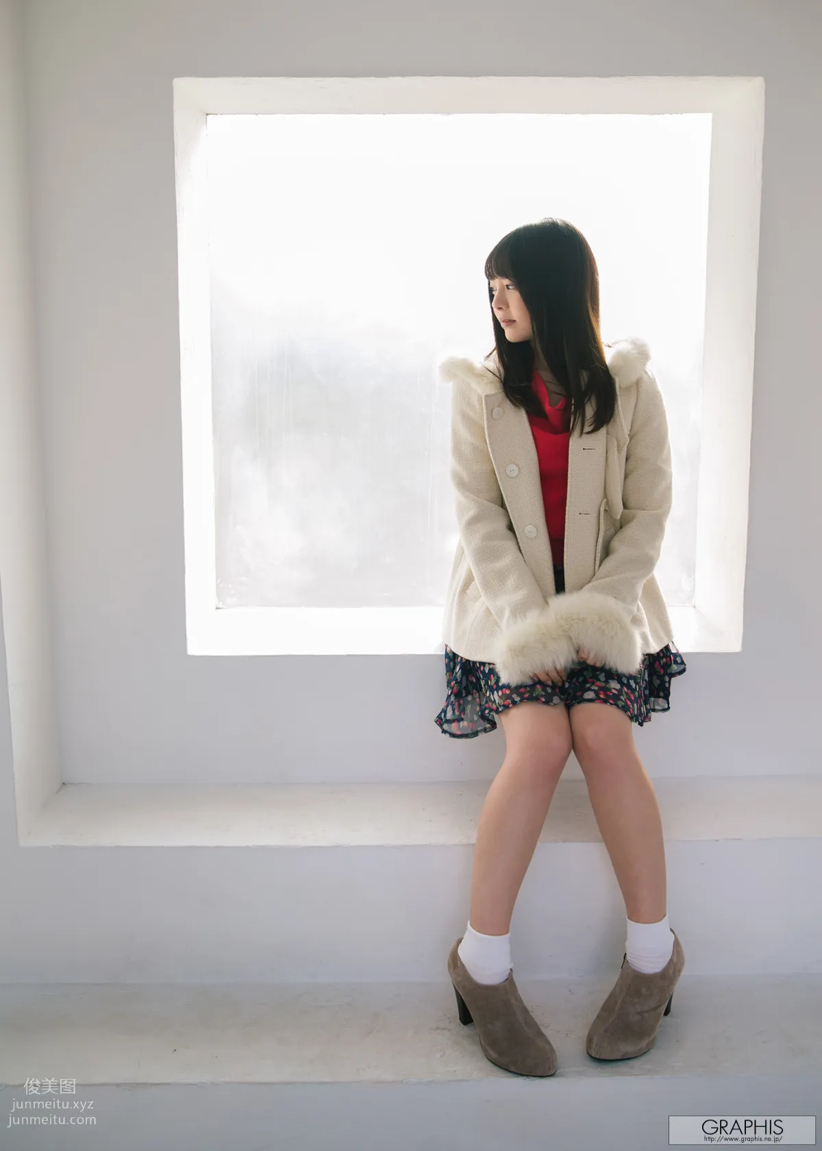 [Graphis] 2018.04.09 初脫ぎ娘 小倉由菜 Yuna Ogura page 13