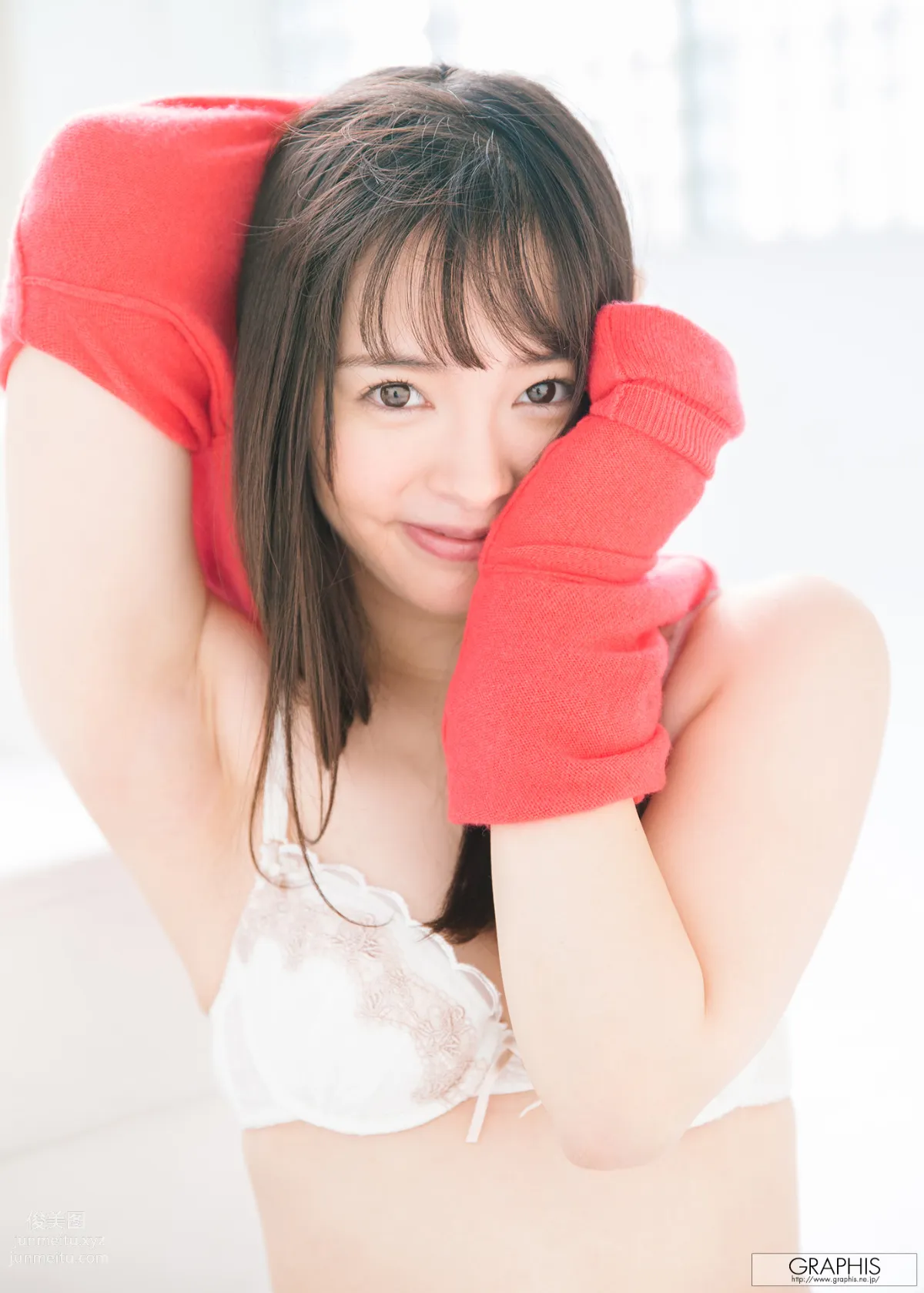 [Graphis] 2018.04.09 初脫ぎ娘 小倉由菜 Yuna Ogura page 44
