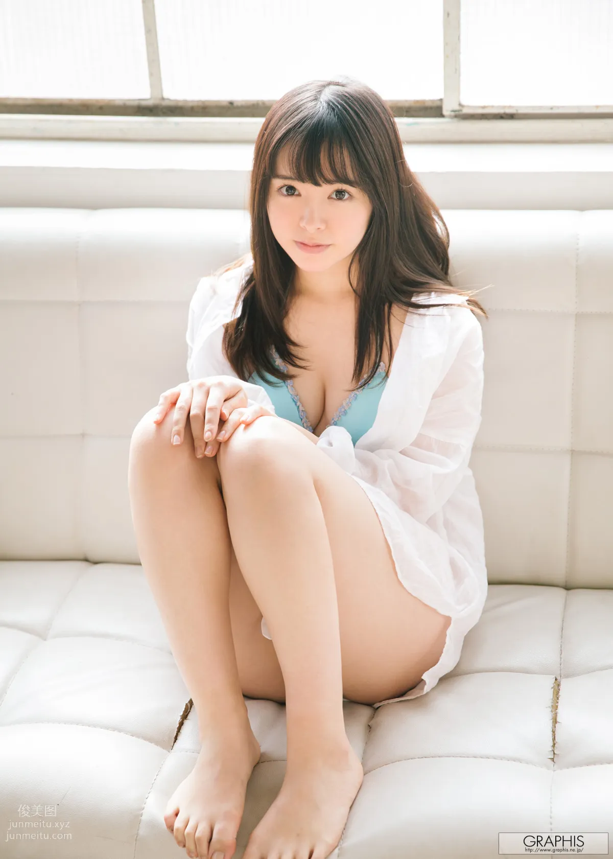 [Graphis] 2018.04.09 初脫ぎ娘 小倉由菜 Yuna Ogura page 70