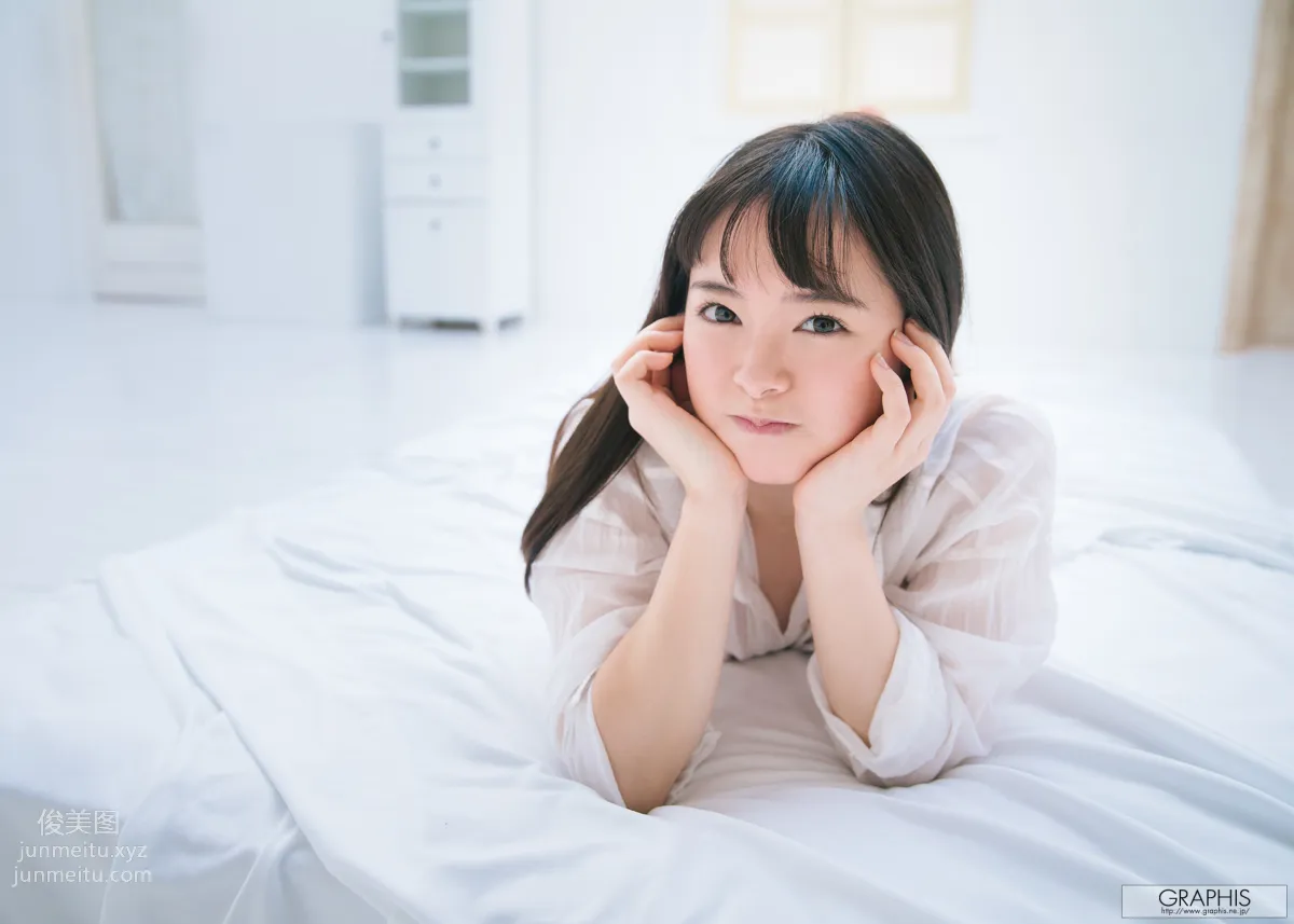 [Graphis] 2018.04.09 初脫ぎ娘 小倉由菜 Yuna Ogura page 61